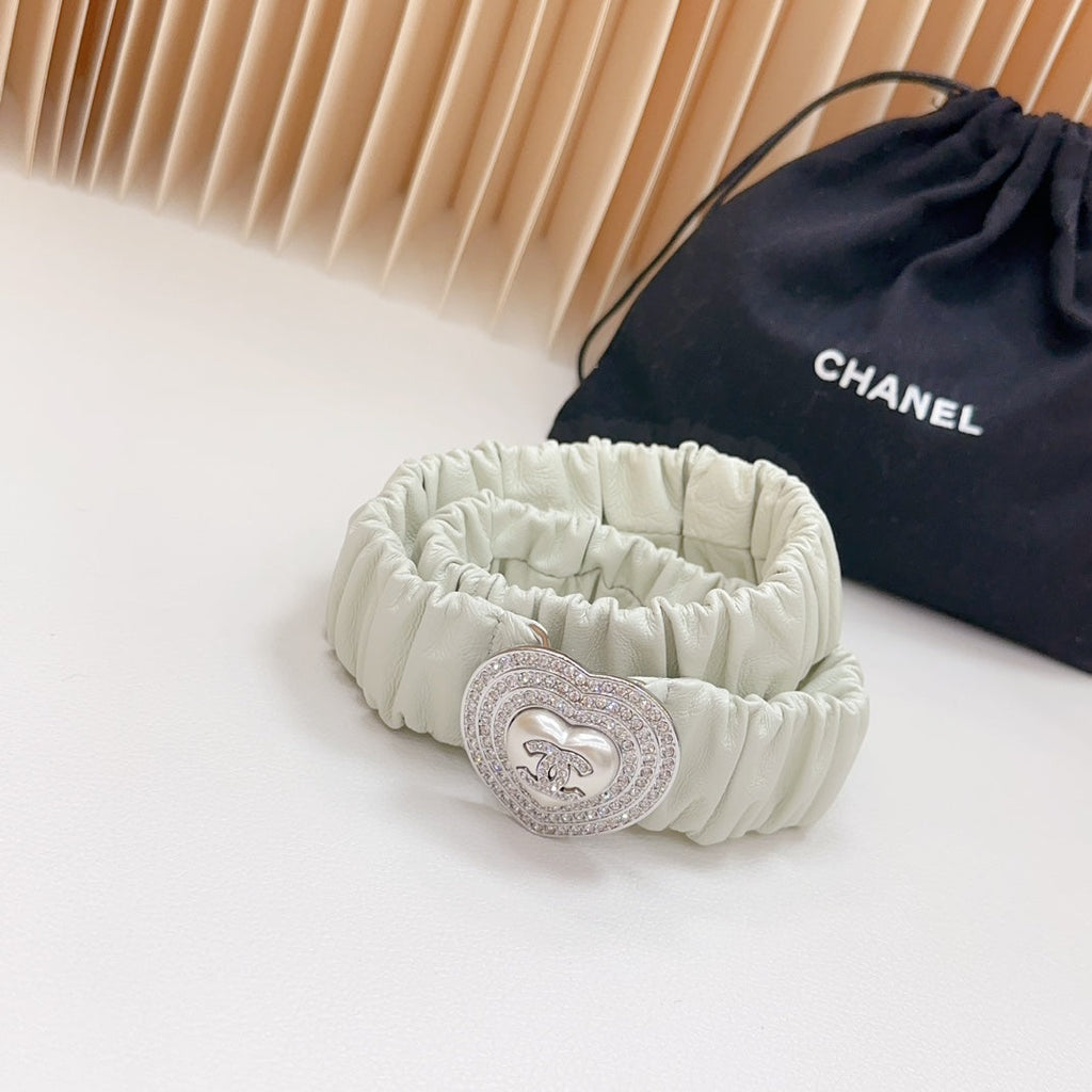 CC ELASTIC 30 MM BELT HEART BUCKLE IN WHITE CHIFFON CALFSKIN SILVER HARDWARE ATTACH RHINSTONES