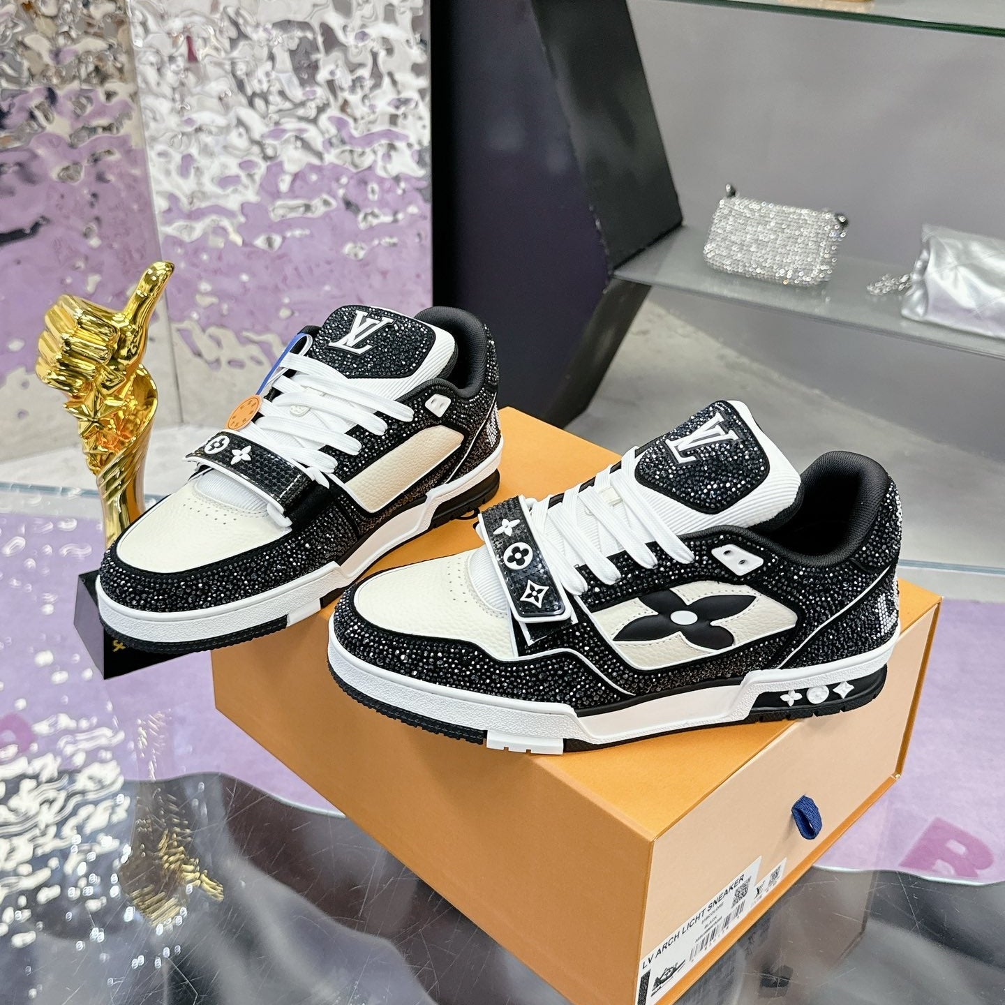 LV 26S TRAINER SNEAKERS IN BLACK WHITE CALFSKIN WITH RHINESTONE
