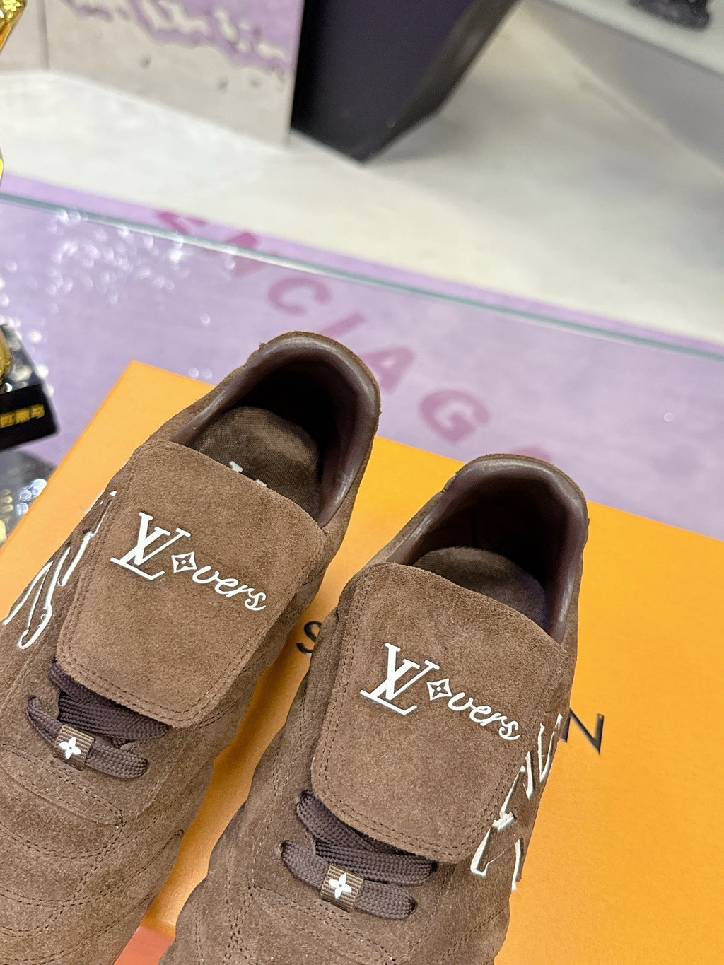LV 26S FOOTPRINT SOCCER SNEAKERS IN DARK BROWN SUEDE