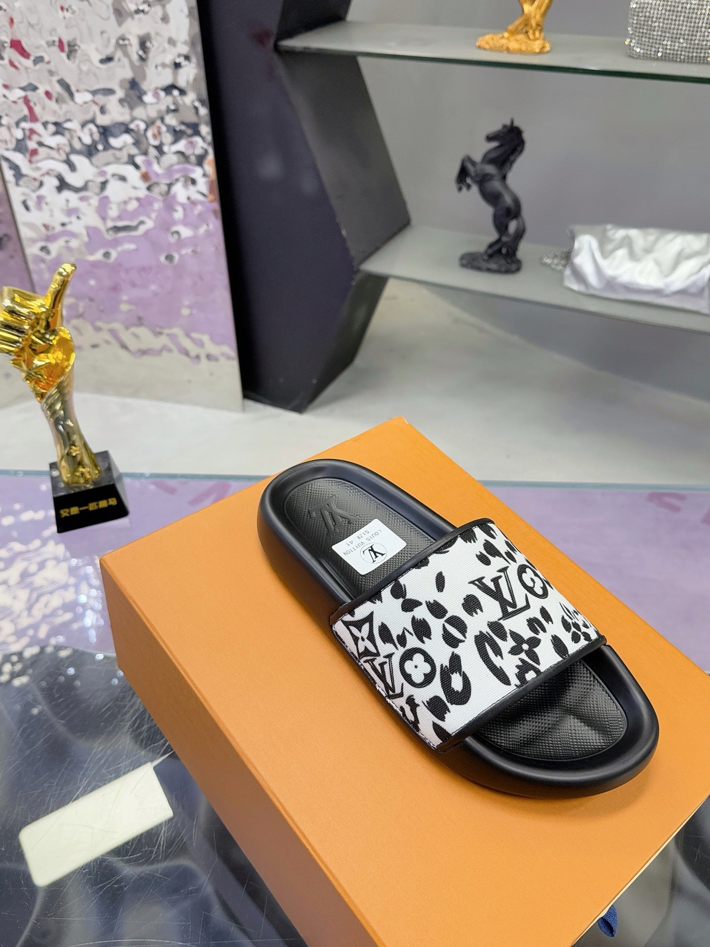 LV 26S SLIDE SANDALS IN WHITE BLACK CALFSKIN AND CANVAS