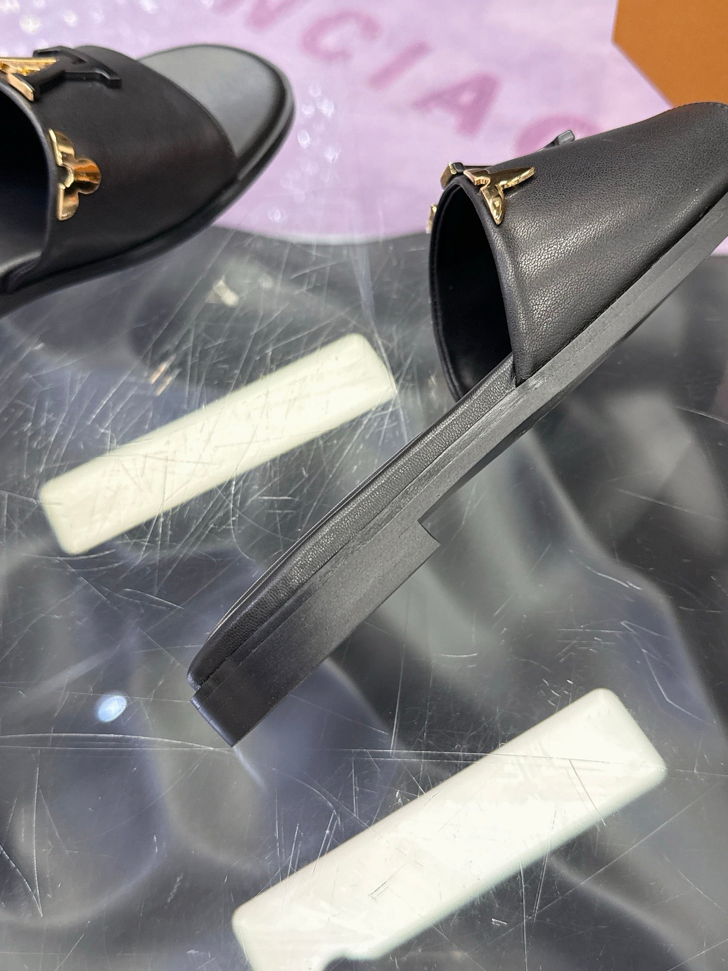 LV 26S FLAT SLIDE SANDALS IN BLACK CALFSKIN GOLD HARDWARE