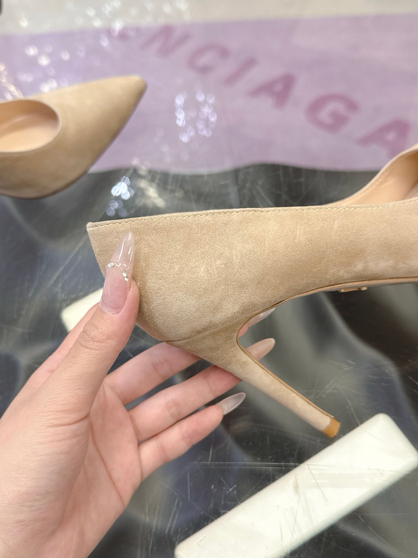 LV 26S POINTED TOE PUMPS 85MM IN NUDE BEIGE SUEDE