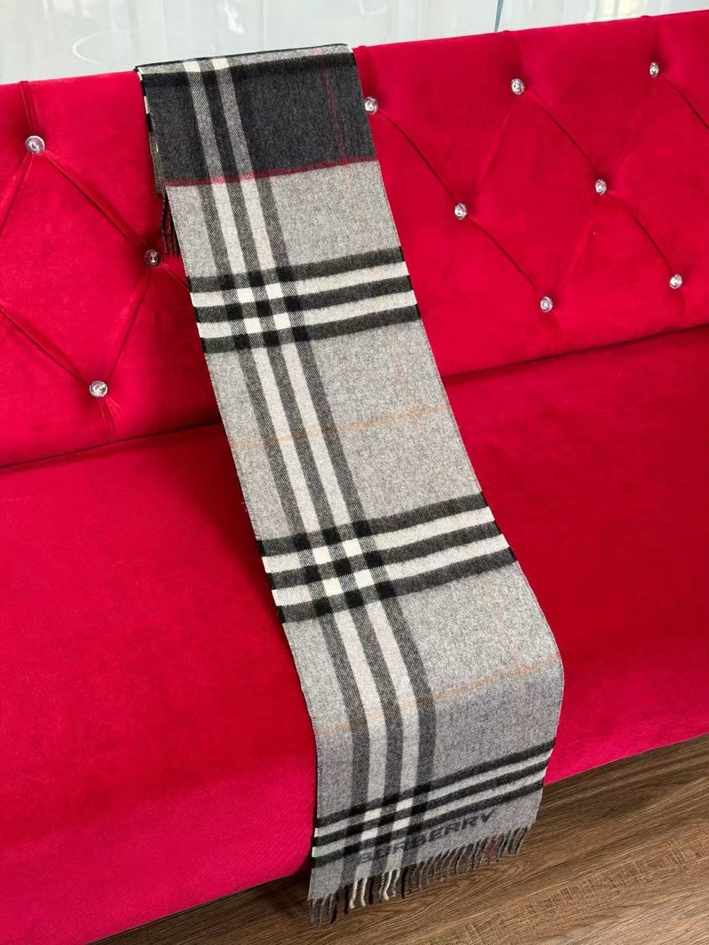 BURBERRY 26S SCARF 168CM IN CASHMERE 202511