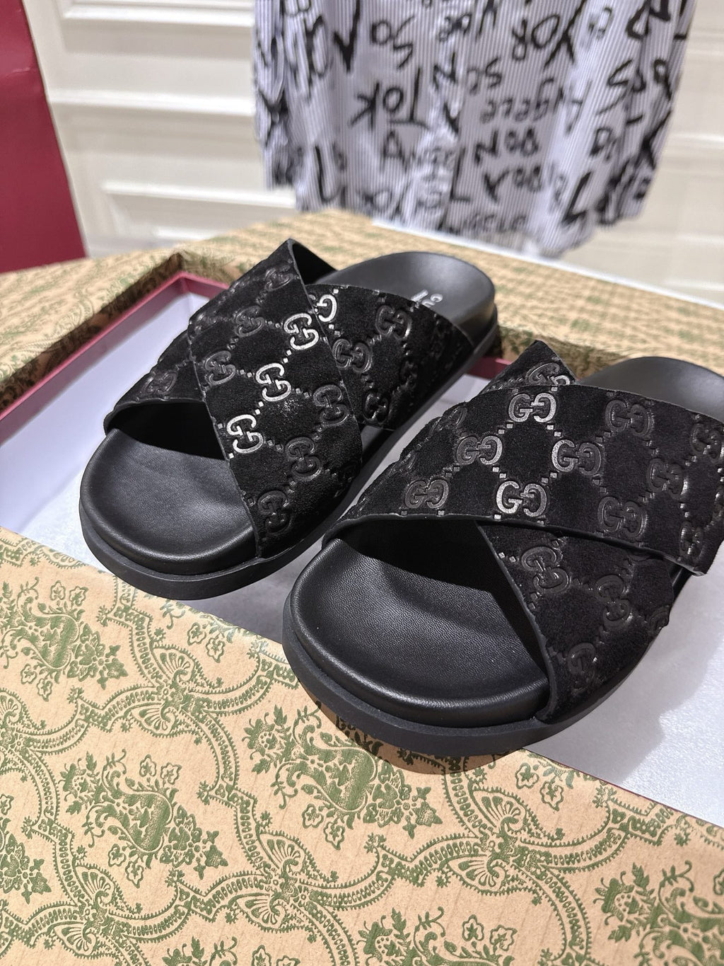 GG SLIDES IN BLACK SUEDE WITH EMBOSSED LOGO STYLE 6