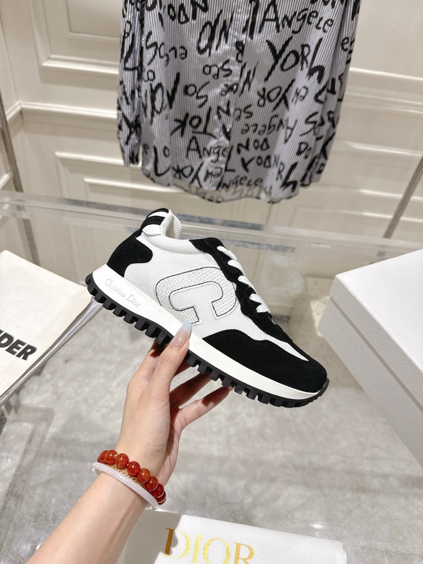 DIOR 25S C'EST DIOR SNEAKER IN WHITE BLACK CALFSKIN AND SUEDE