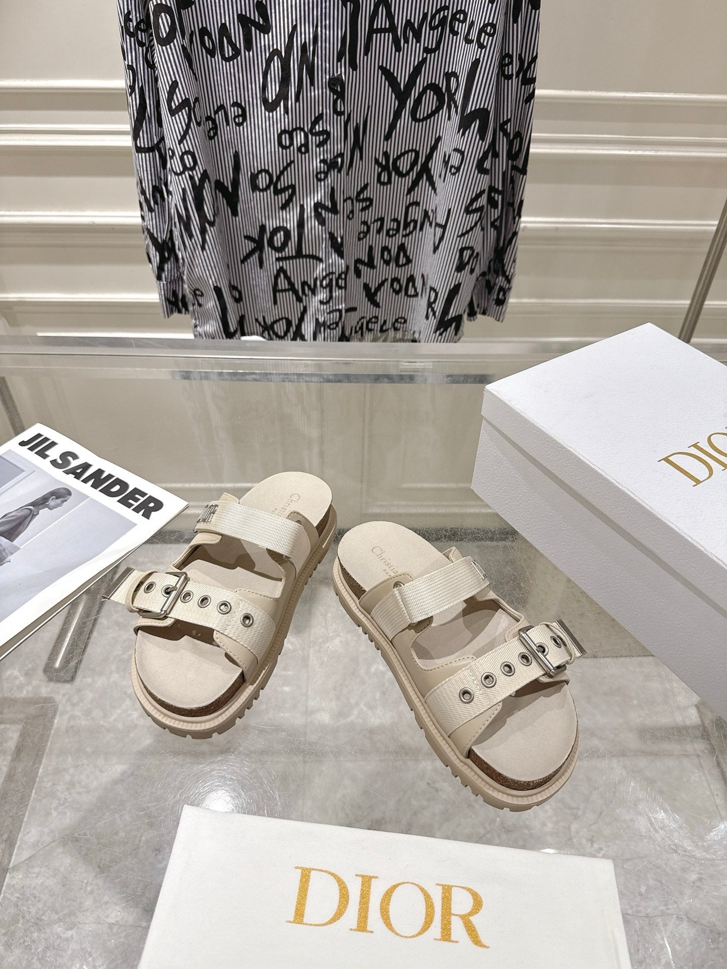 DIOR 26S SLIDES IN BEIGE CANVAS