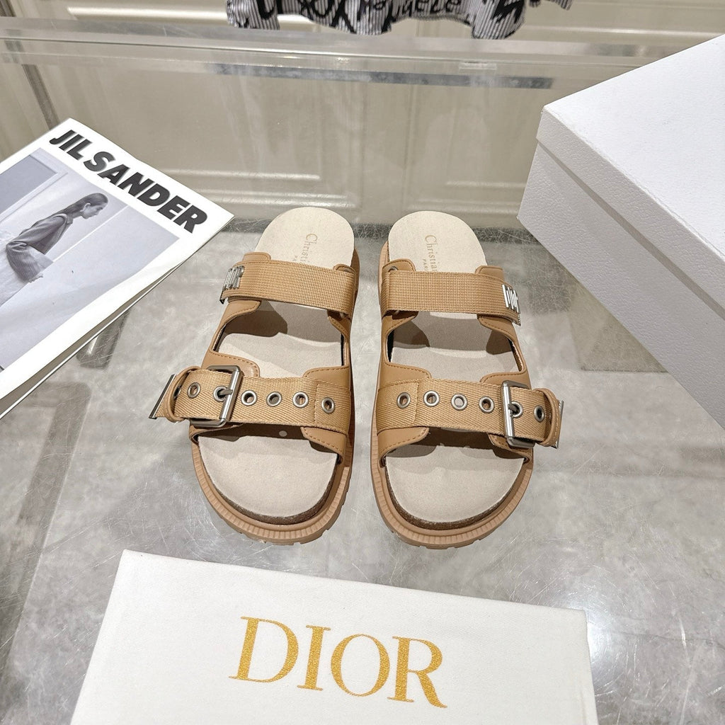 DIOR 26S SLIDES IN CAMEL BEIGE CANVAS