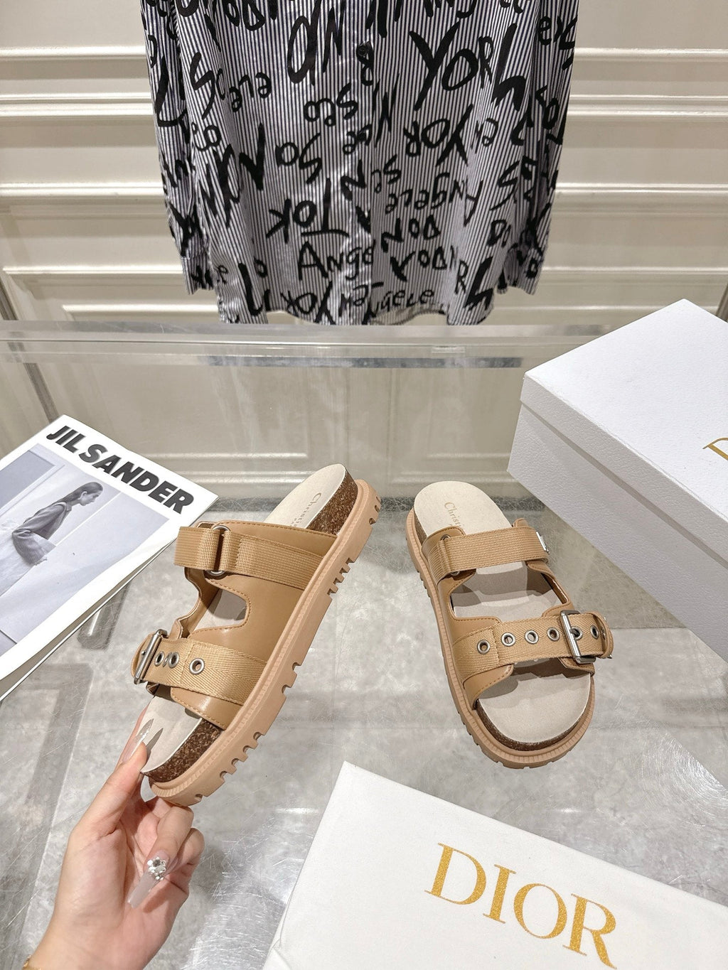 DIOR 26S SLIDES IN CAMEL BEIGE CANVAS