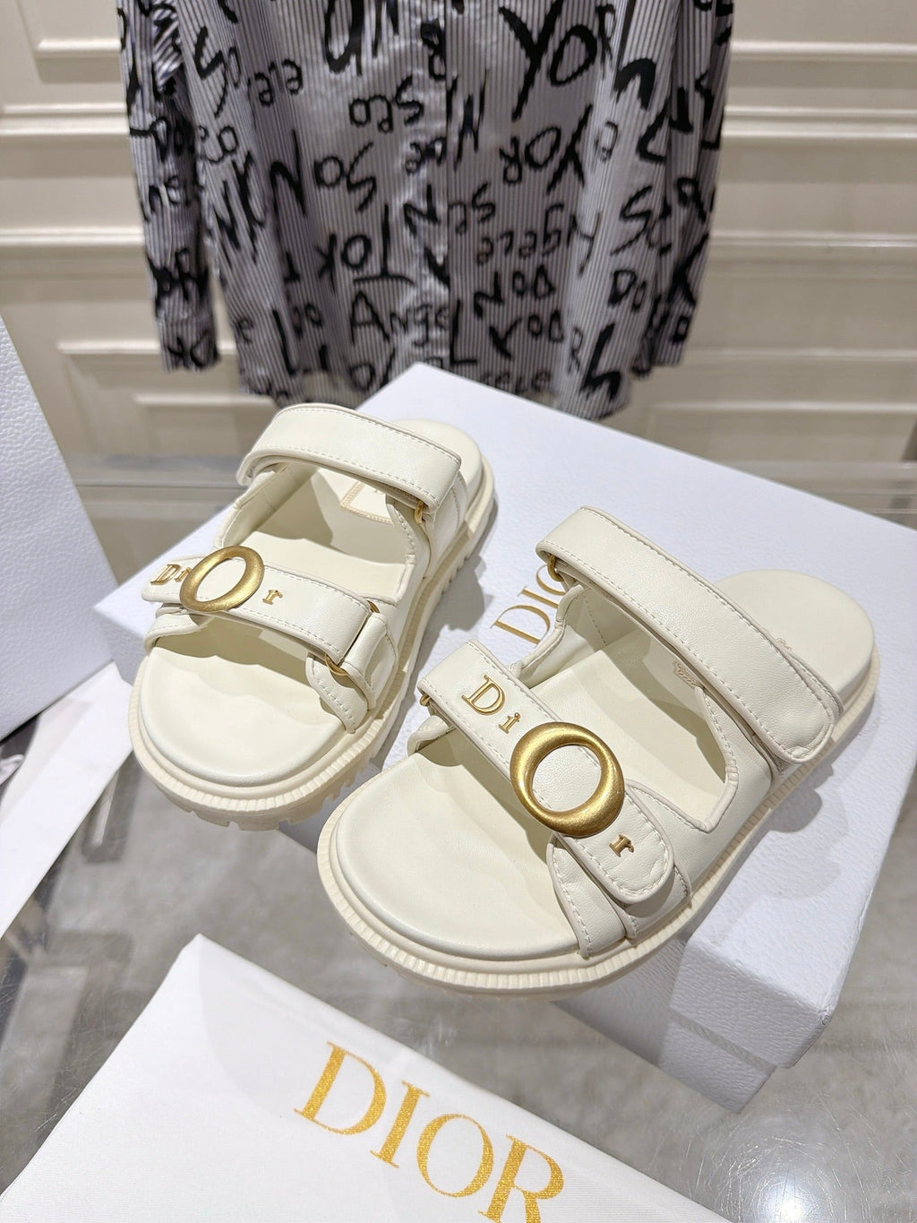 DIOR 26S SANDALS IN OFF WHITE CALFSKIN