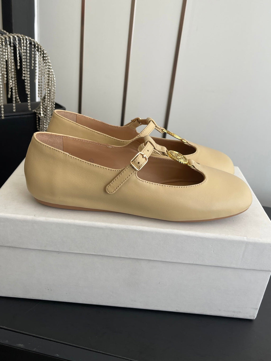 CHLOÉ 26S MARY JANE SHOES IN BEIGE CALFSKIN