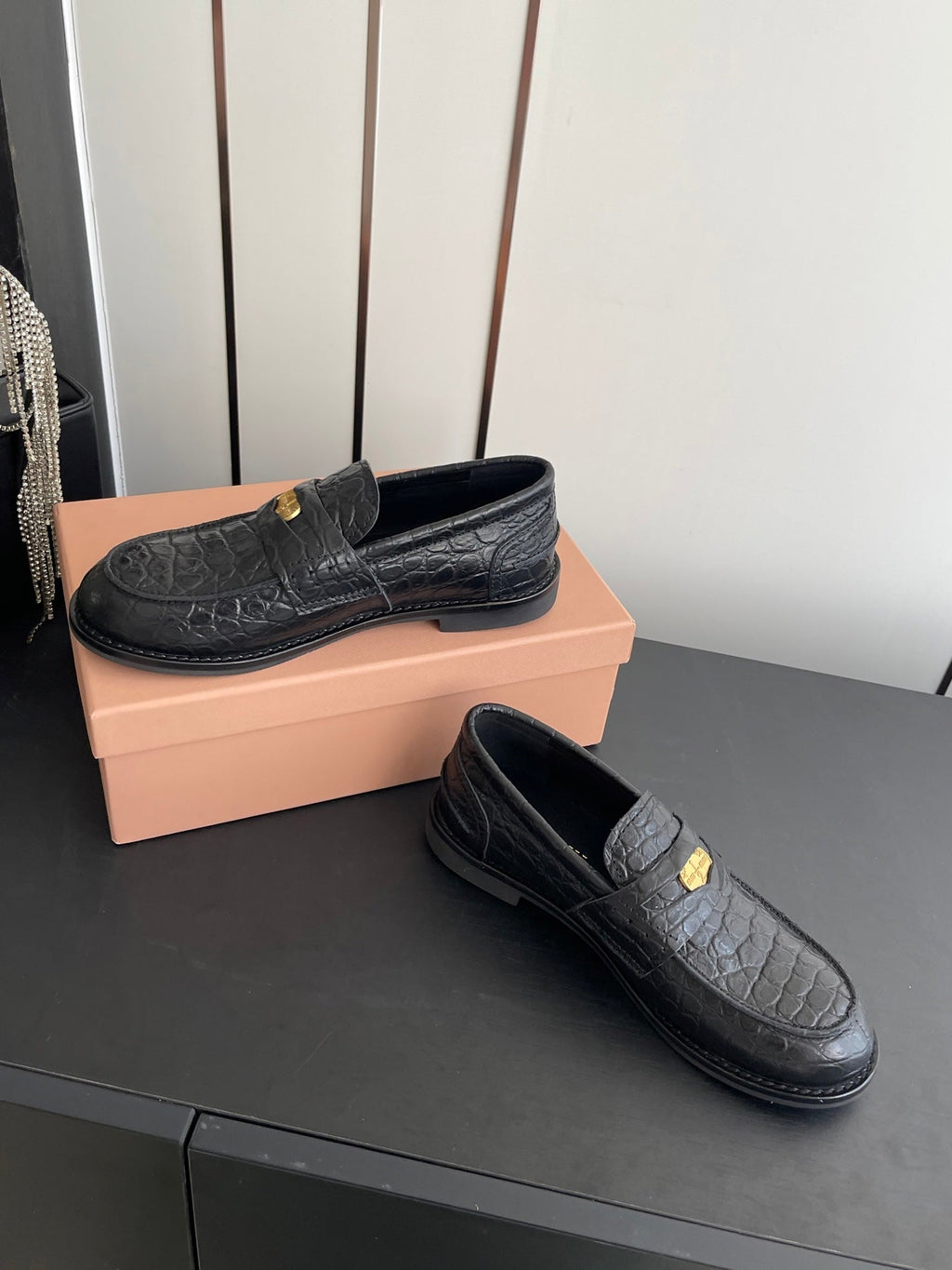 MIUMIU 26S PENNY LOAFERS IN BLACK CALFSKIN CROCODILE EMBOSSING