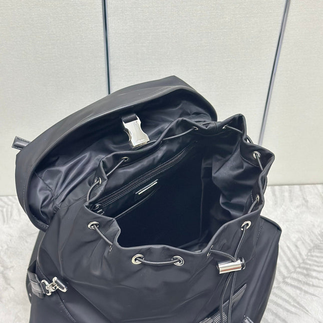TRIANGLE LOGO BACKPACK 42 IN BLACK RE-NYLON