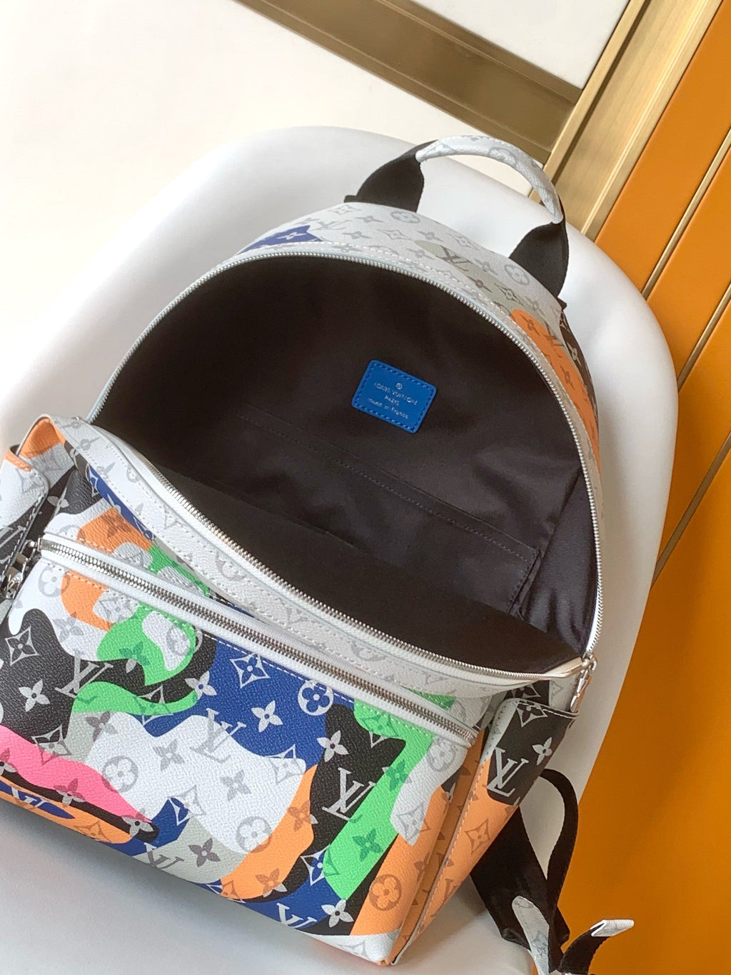 LV 26S DISCOVERY EYE BACKPACK 38 IN MULTICOLOR MONOGRAM CANVAS