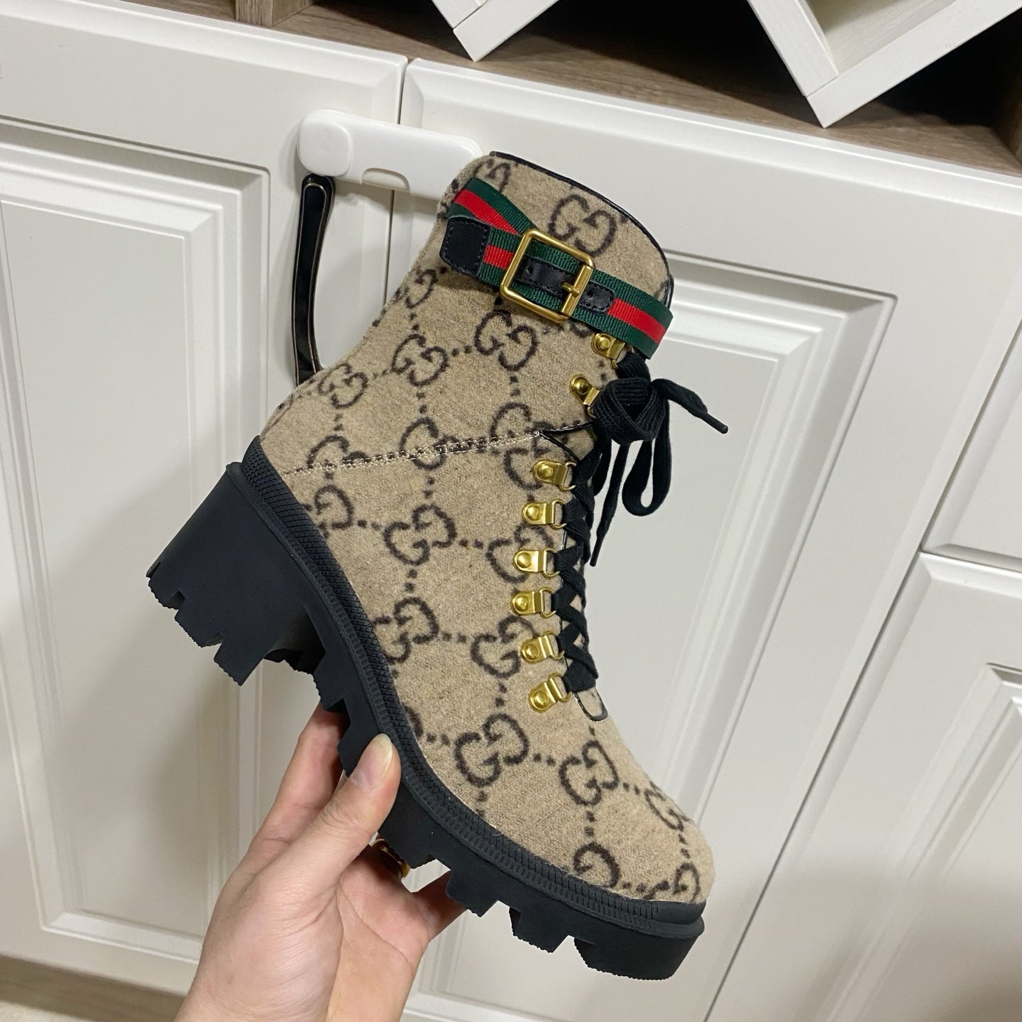 GUCCI 26S PLATFORM ANKLE BOOTS 70 MM IN BEIGE WOOL