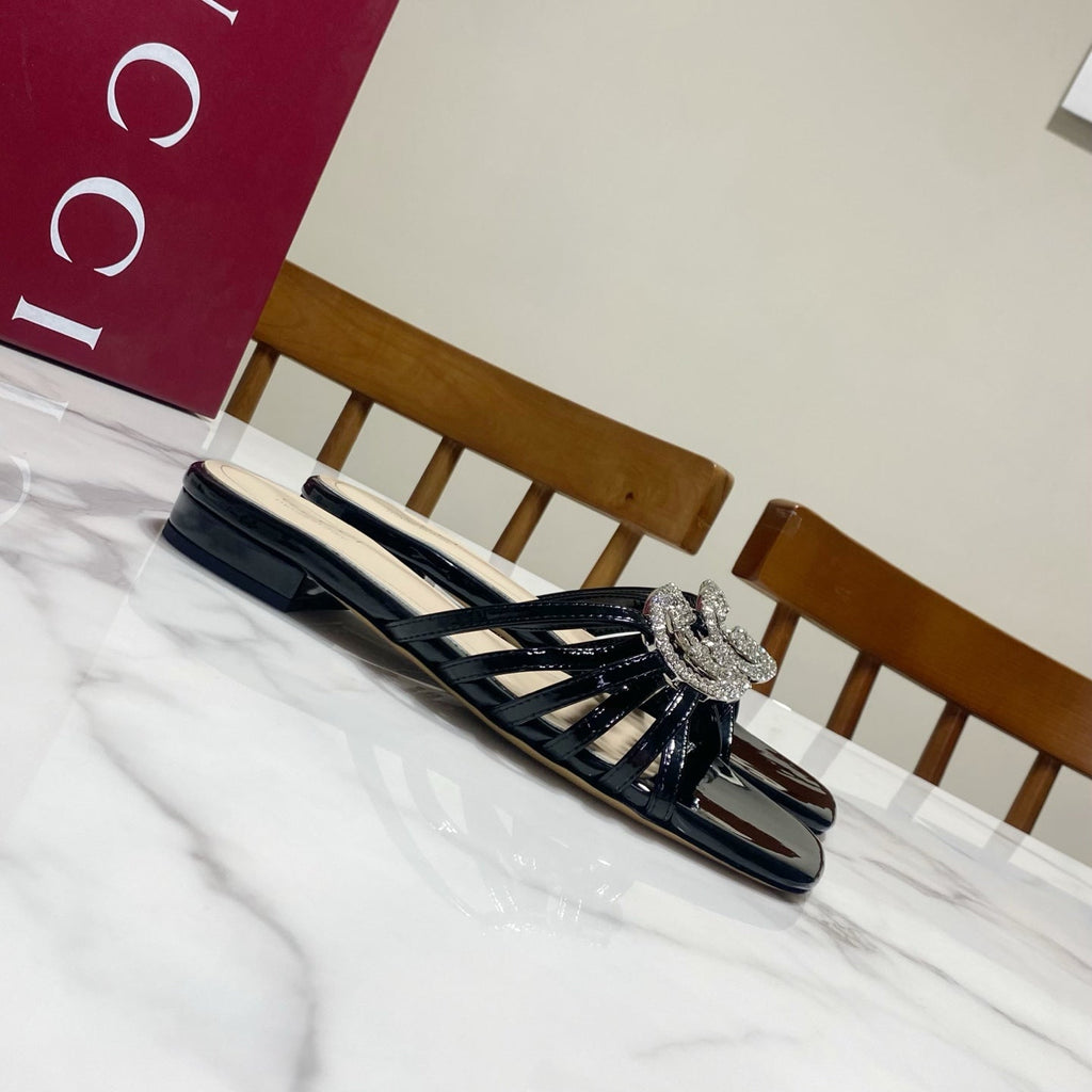 GUCCI 26S FLAT SLIDES IN BLACK CALFSKIN WITH CRYSTAL