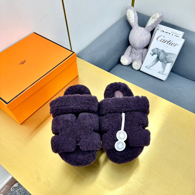 CHYPRE SANDAL IN EGGPLANT PURPLE SHEARLING