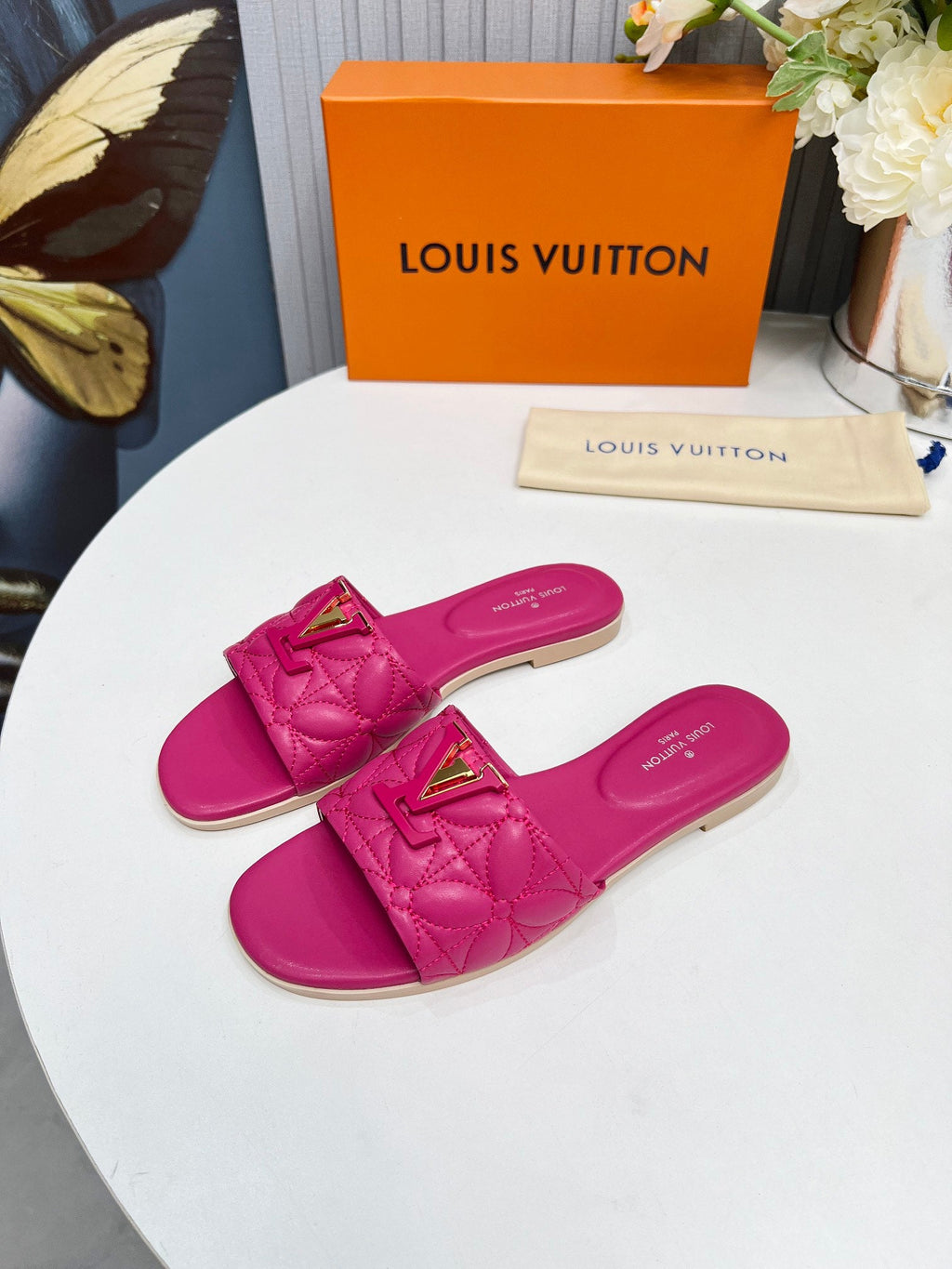 LV 26S MARE FLAT MULES IN PINK CALFSKIN