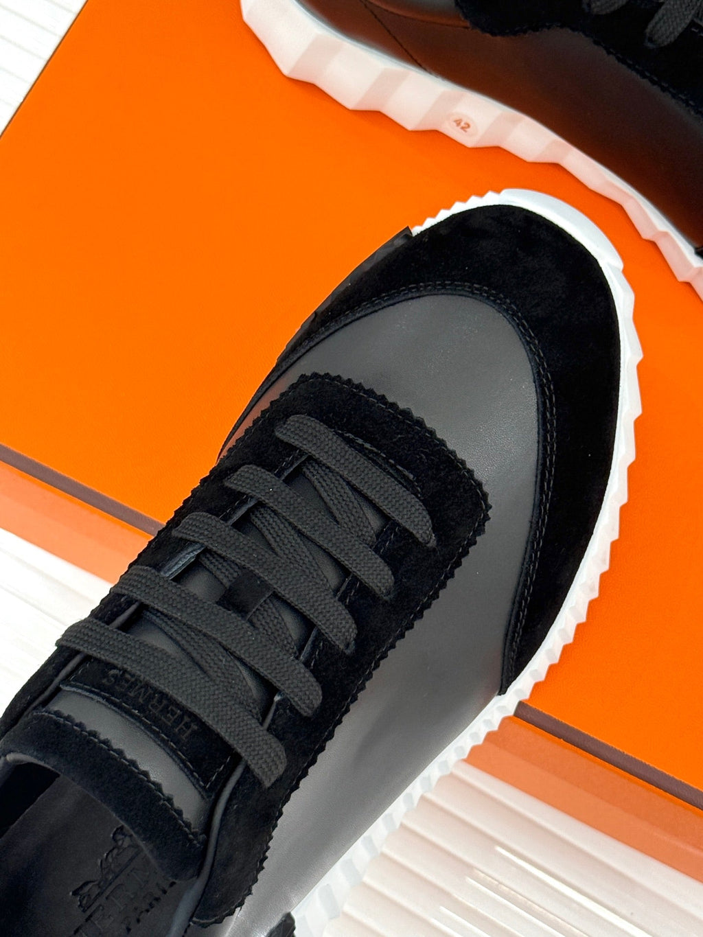 HM SNEAKER LOW SPORTS IN ALL BLACK MESH AND H SOLE