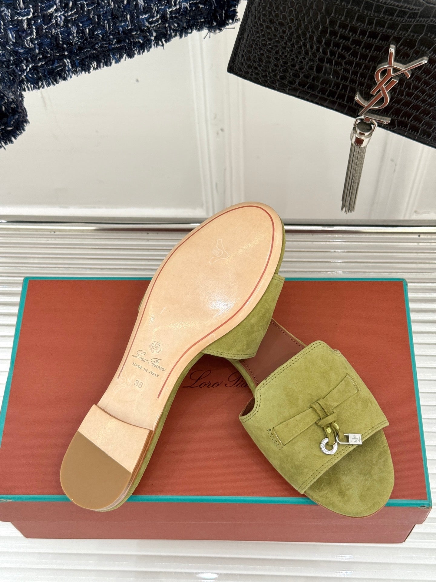 FLAT SANDALS IN MOSS YELLOW SUEDE AND LAMBSKIN