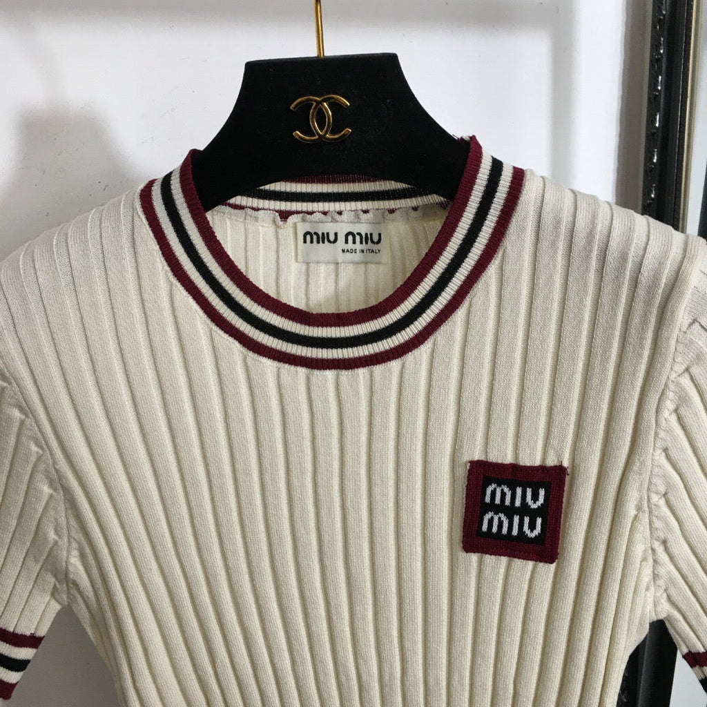 MIUMIU SHORT-SLEEVE KNIT TOP STYLE 296