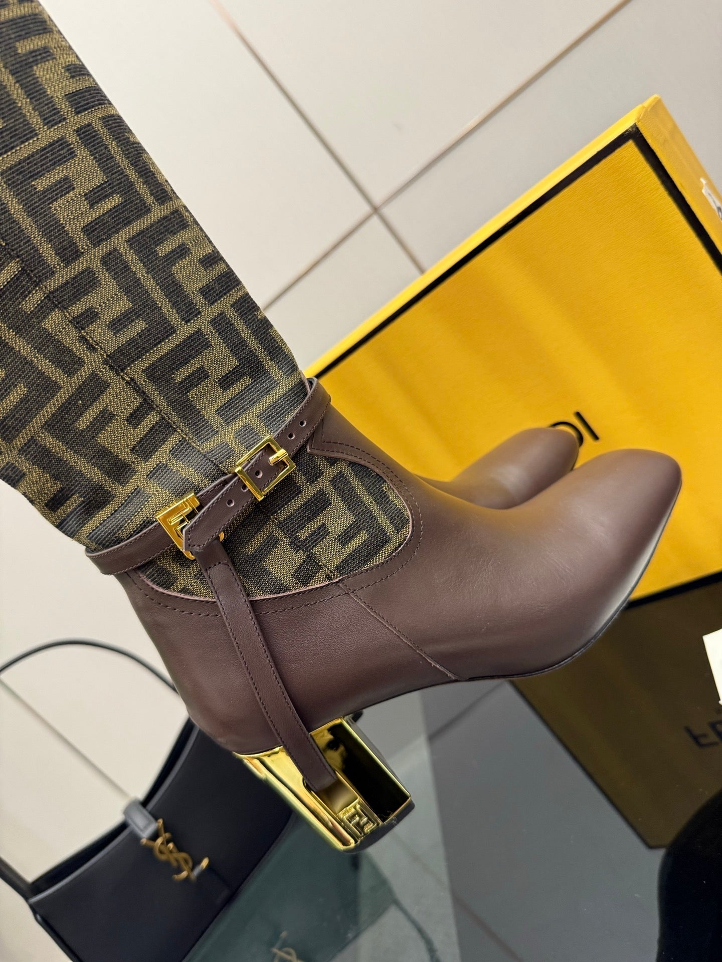 FENDI 25S KNEE-HIGH BOOTS 50 MM IN DARK BROWN CALFSKIN AND FABRIC PRINT LOGO