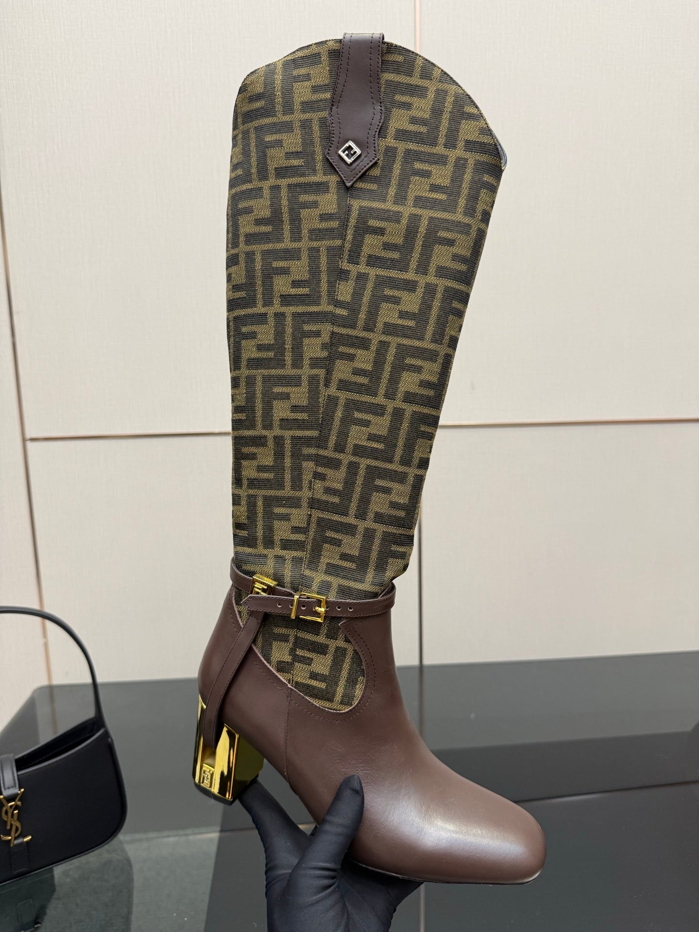 FENDI 25S KNEE-HIGH BOOTS 50 MM IN DARK BROWN CALFSKIN AND FABRIC PRINT LOGO