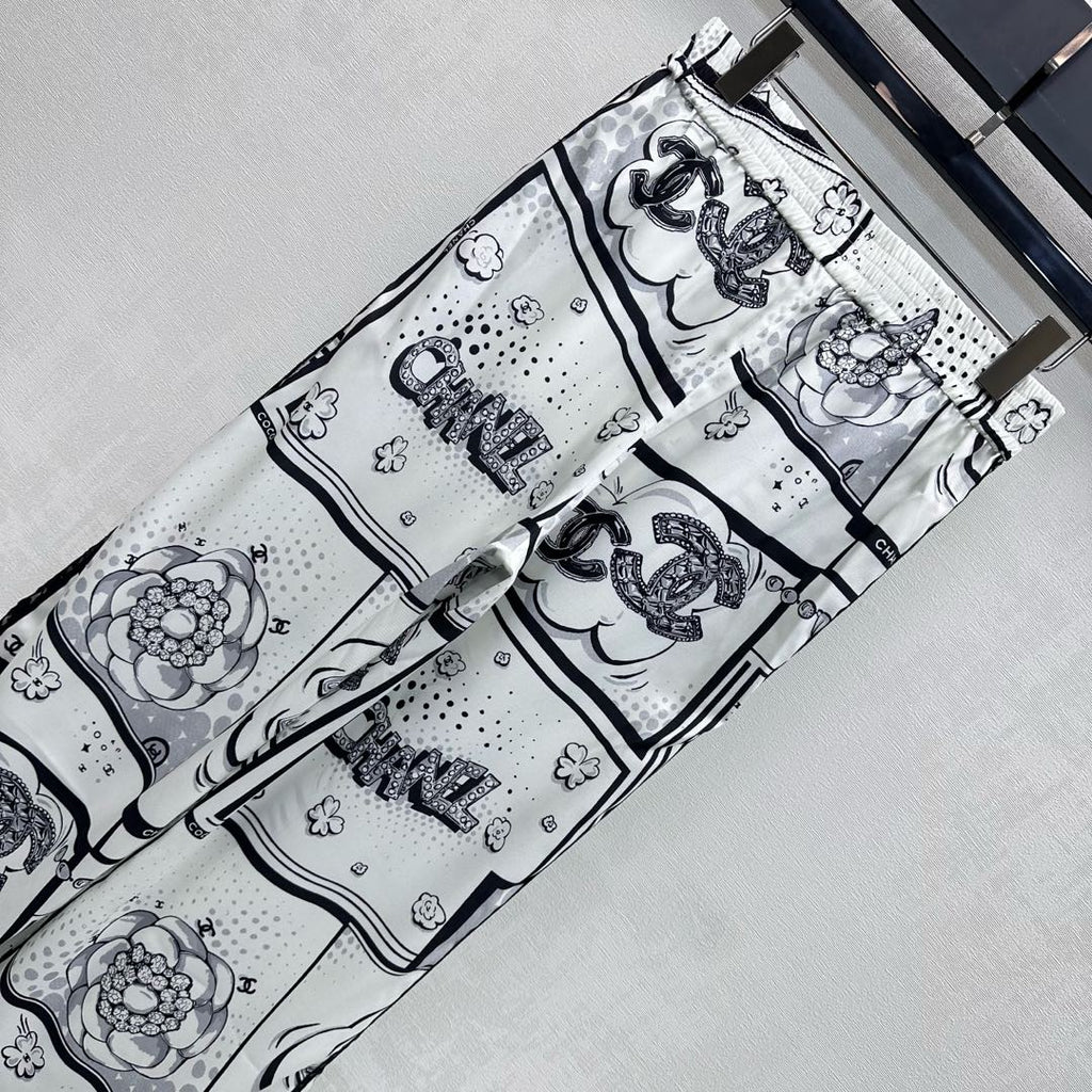 CHANEL 26S STRAIGHT-LEG PRINTED PANTS 887