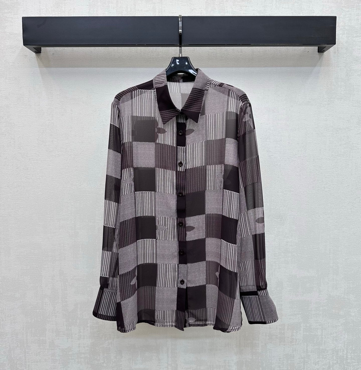 LV 26S SHIRT STYLE 240