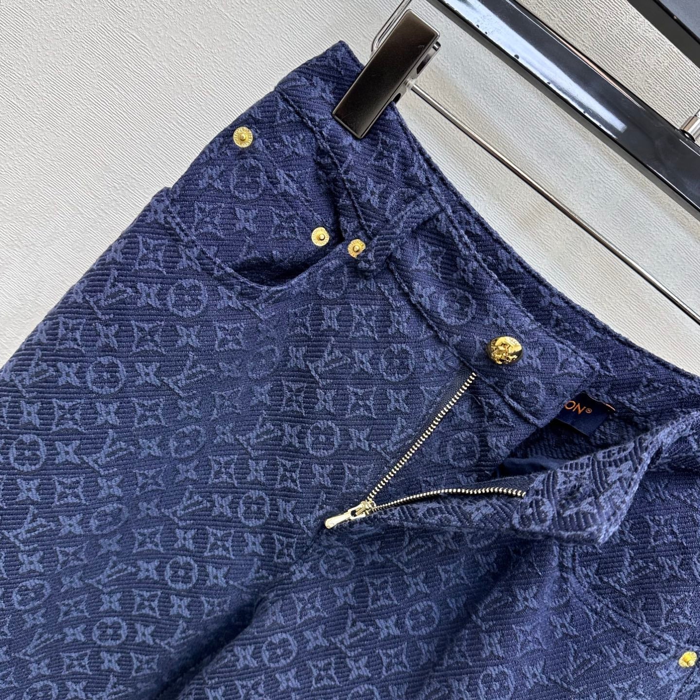 LV 26S DENIM PANTS STYLE 220