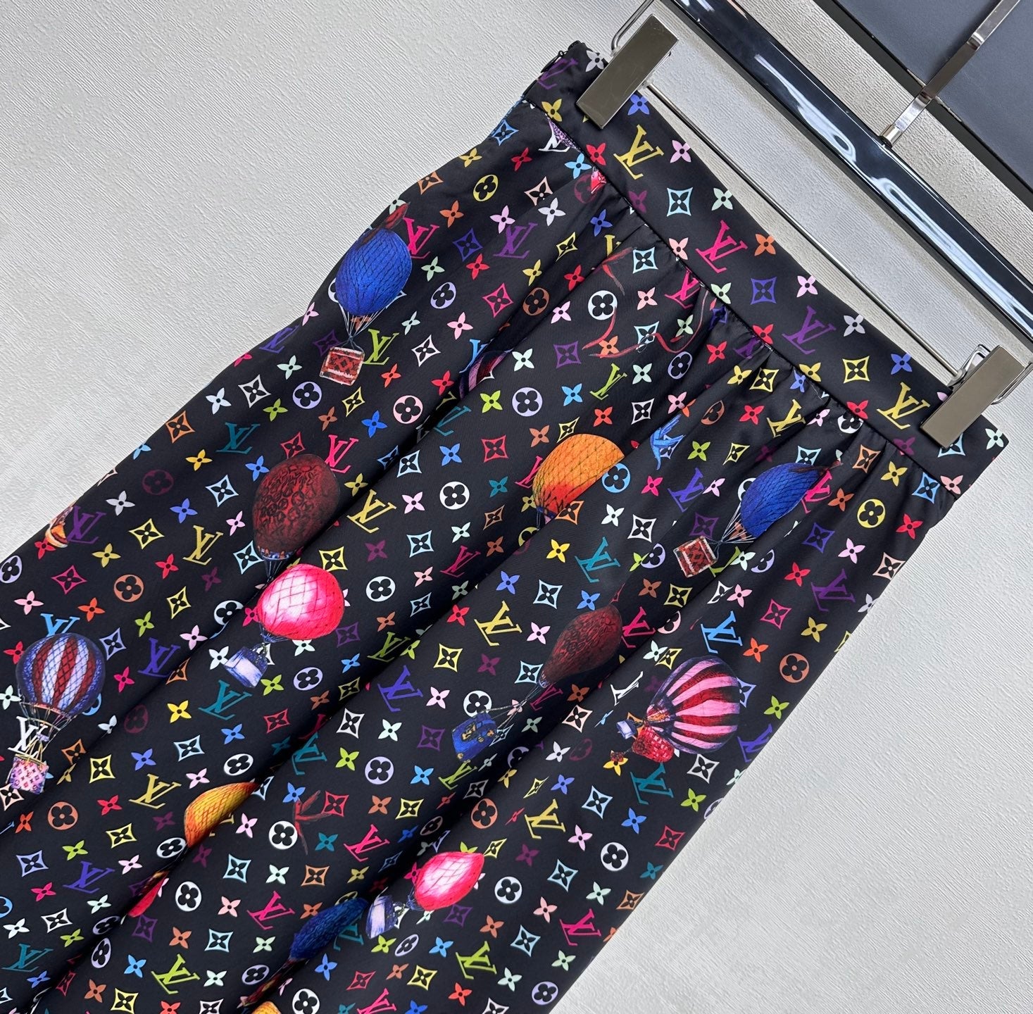 LV 26S SKIRT STYLE 184