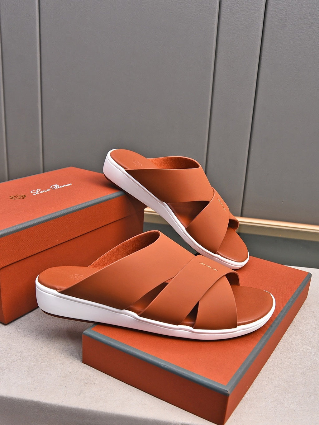 LP INTERWOVEN STRAPS SLIPPERS FIRE CALFSKIN