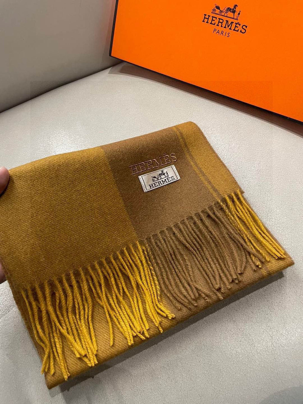 HERMES 25S SCARF 180 IN CASHMERE 989575