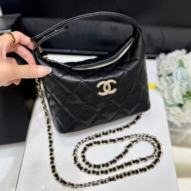 CHANEL 25S HOBO BAG 21 IN BLACK GRAINED CALFSKIN EMBELLISHED LOGO