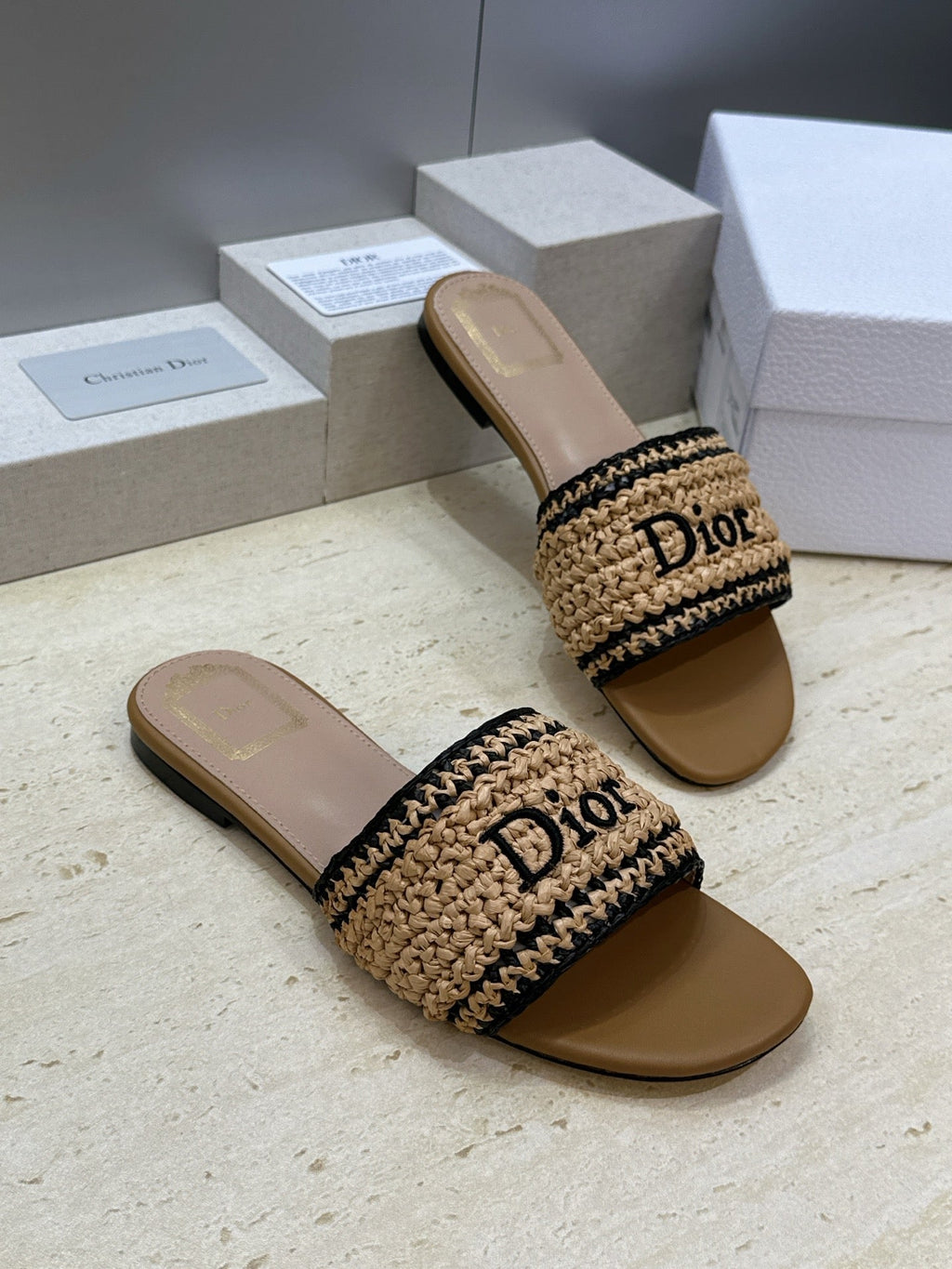DIOR 26S D-WAY SLIDE IN BEIGE BLACK RAFFIA