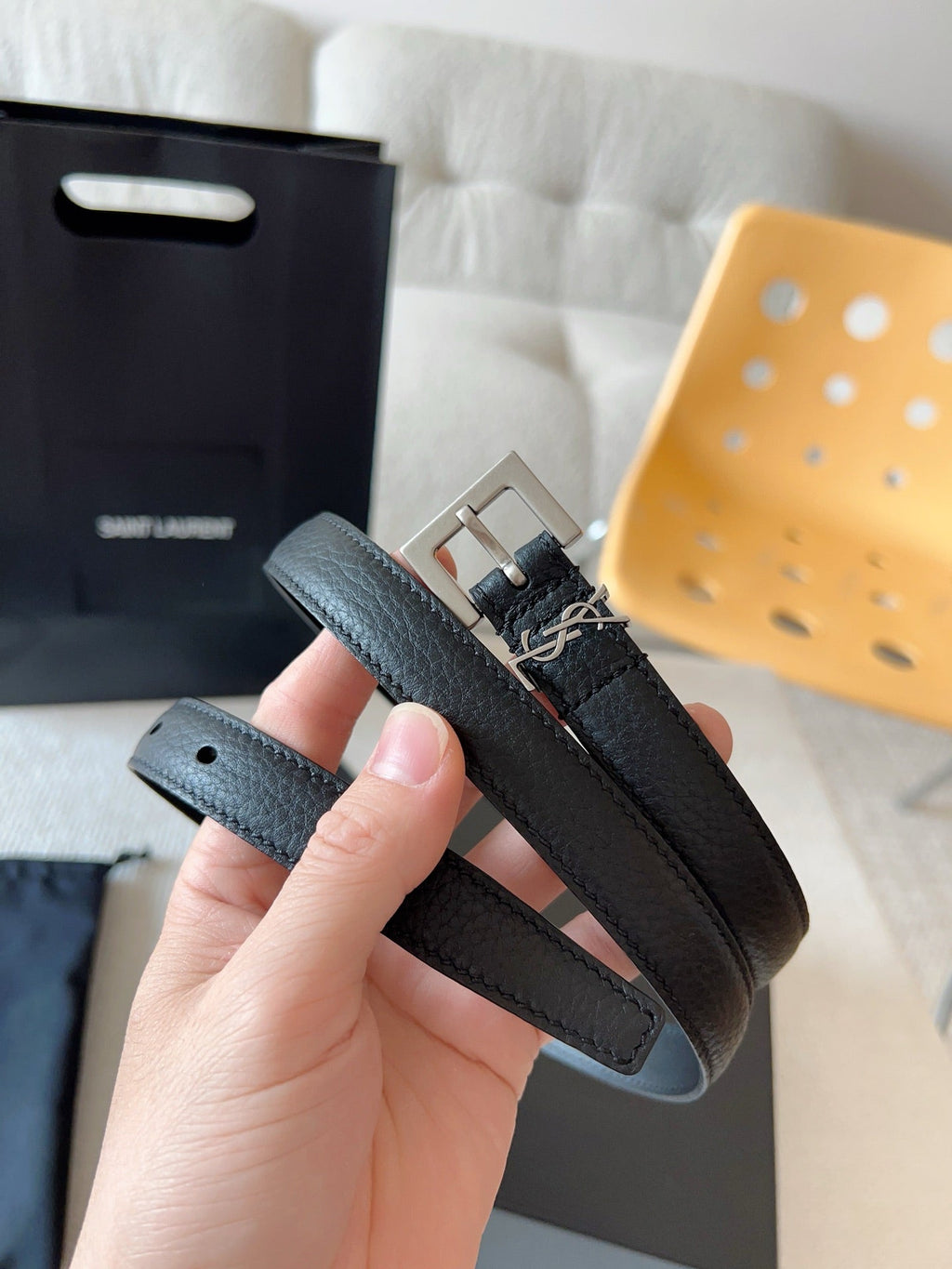YSL 25S BELT 20 MM IN BLACK CALFSKIN 571012