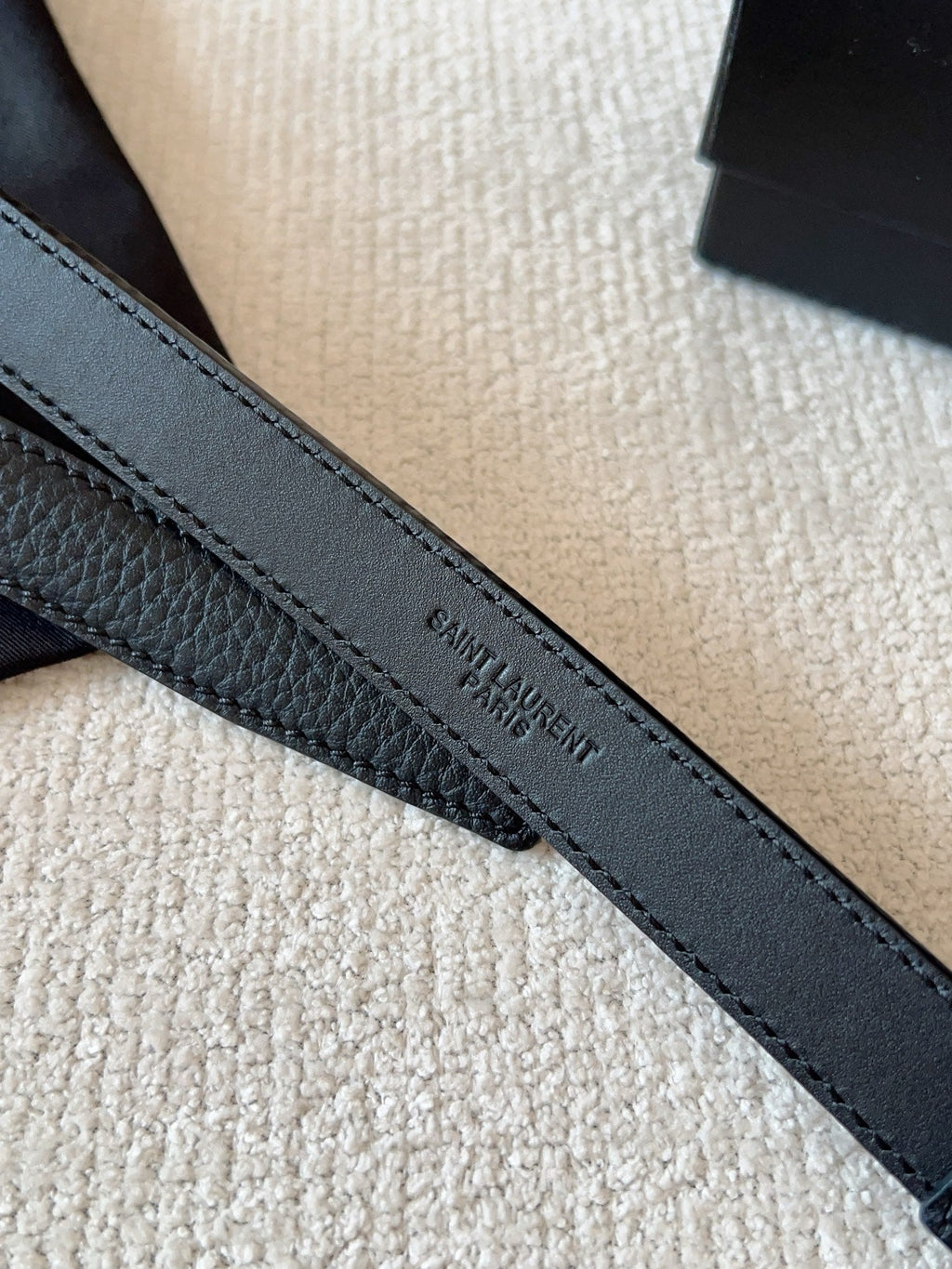 YSL 25S BELT 20 MM IN BLACK CALFSKIN 571013