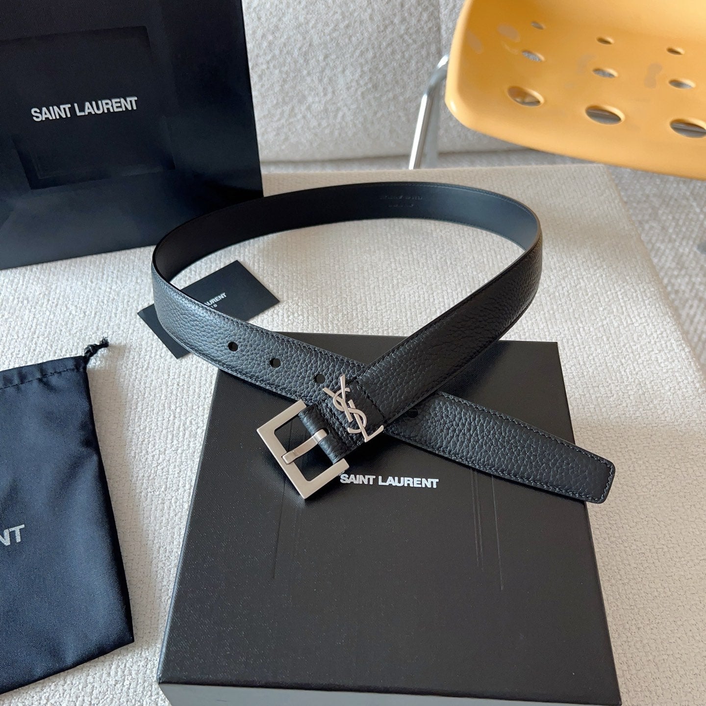 YSL 25S BELT 30 MM IN BLACK CALFSKIN 571014