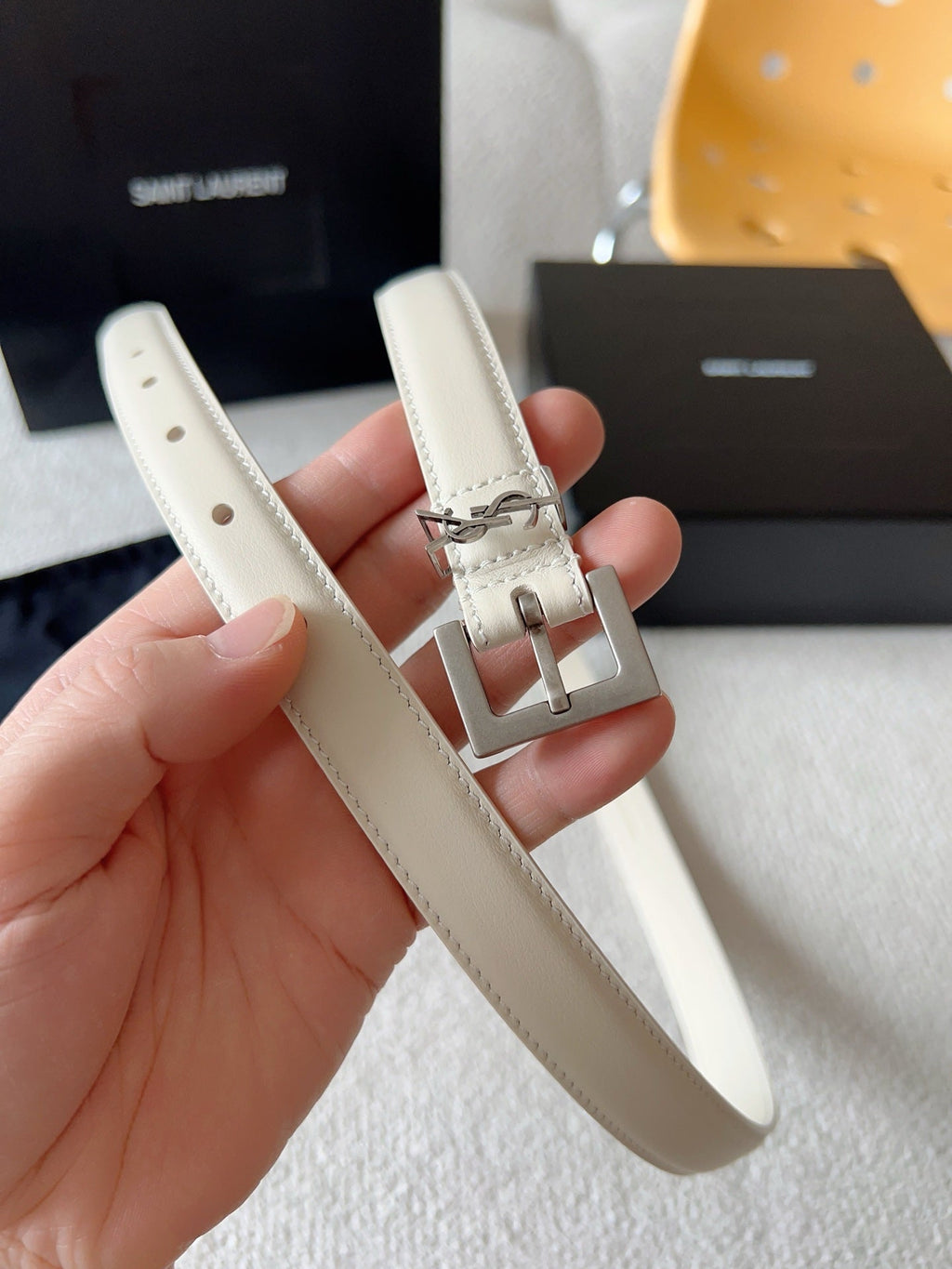 YSL 25S BELT 20 MM IN CREAM WHITE CALFSKIN 571016