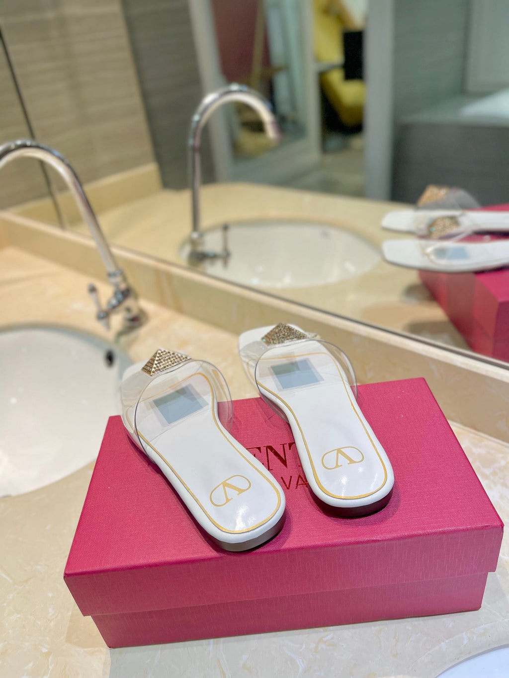 VALENTINO 26S FLAT SLIDES IN WHITE LAMBSKIN WITH CRYSTAL