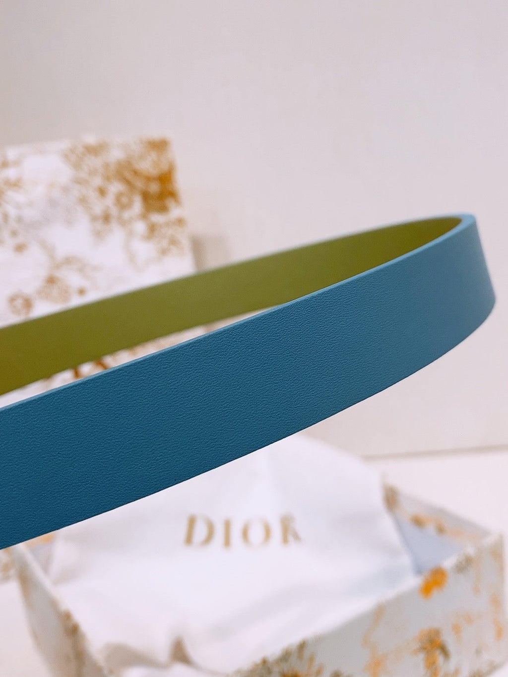 DIOR 25S BELT 20 MM IN DUSTY BLUE CALFSKIN 572900