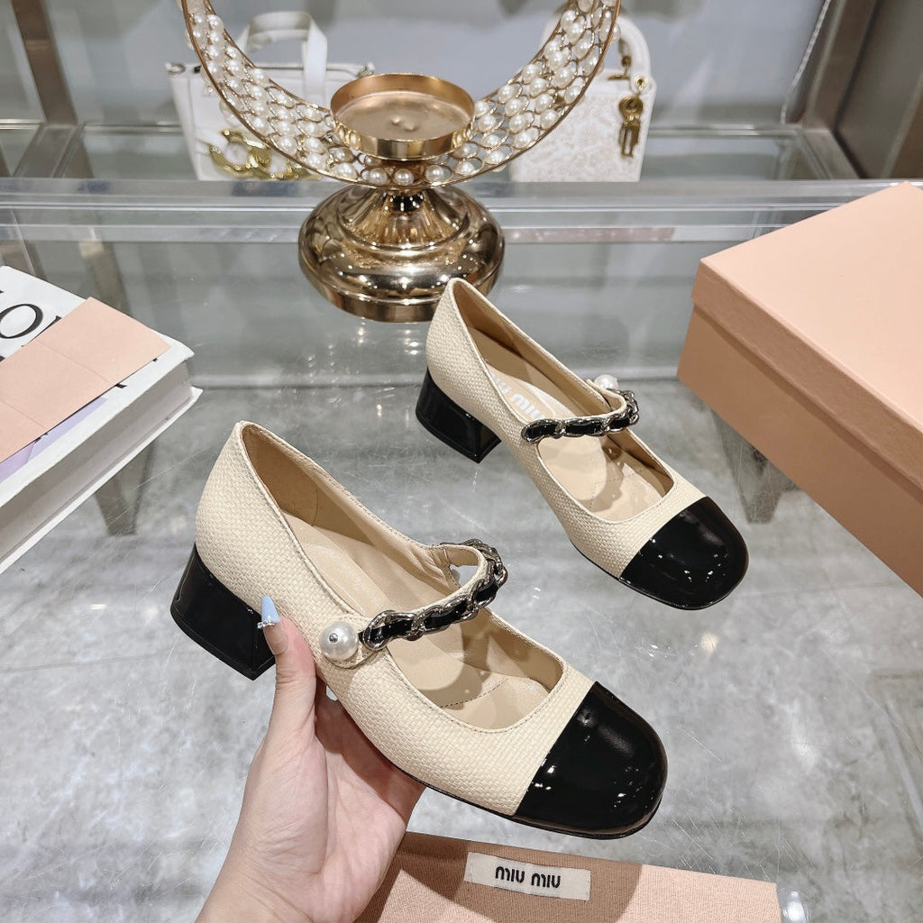 MARY JANE SANDAL CAP TOE BRIGHT CREAM SHEEPSKIN - MID HEEL