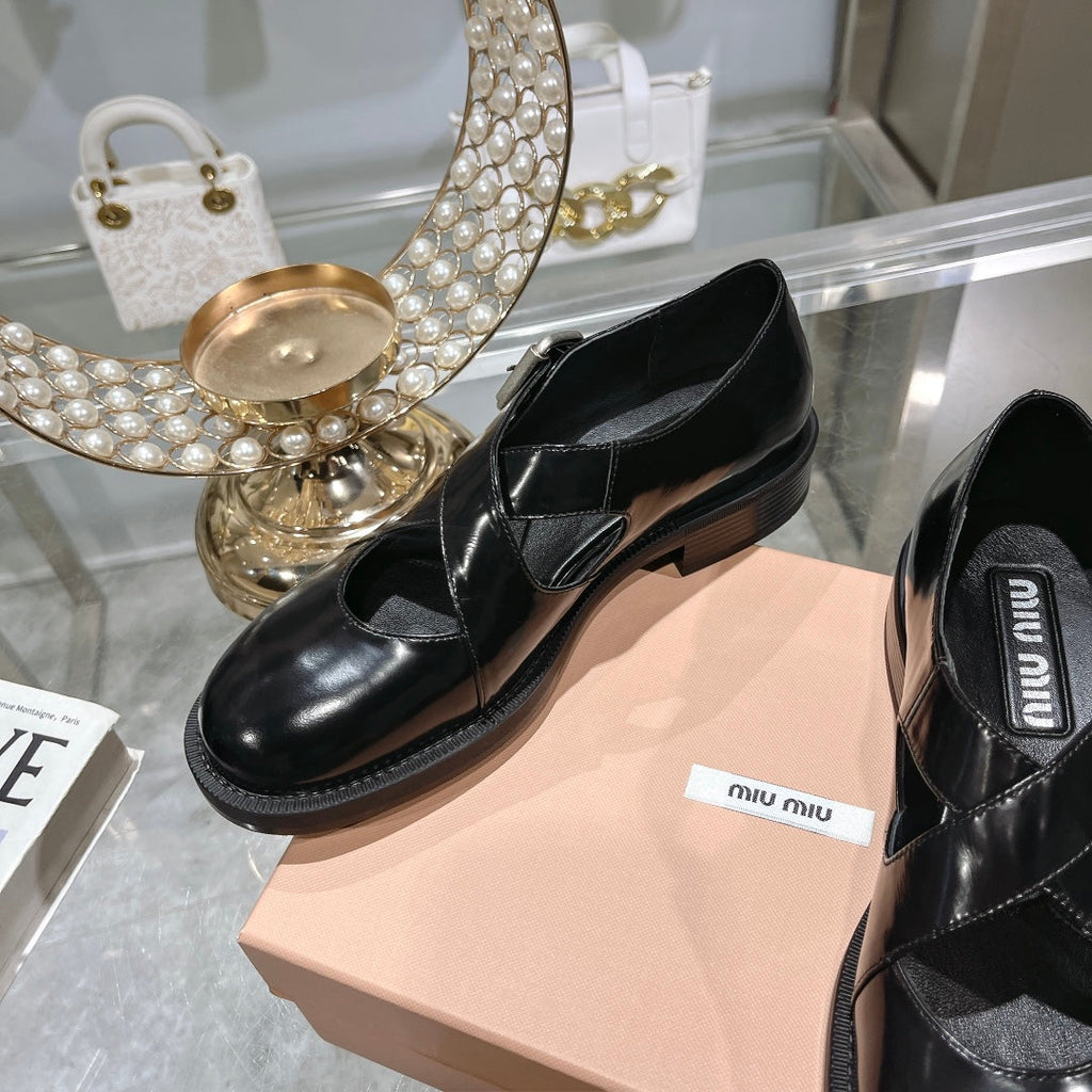 Sandal Black Cowhide With Cross-strap