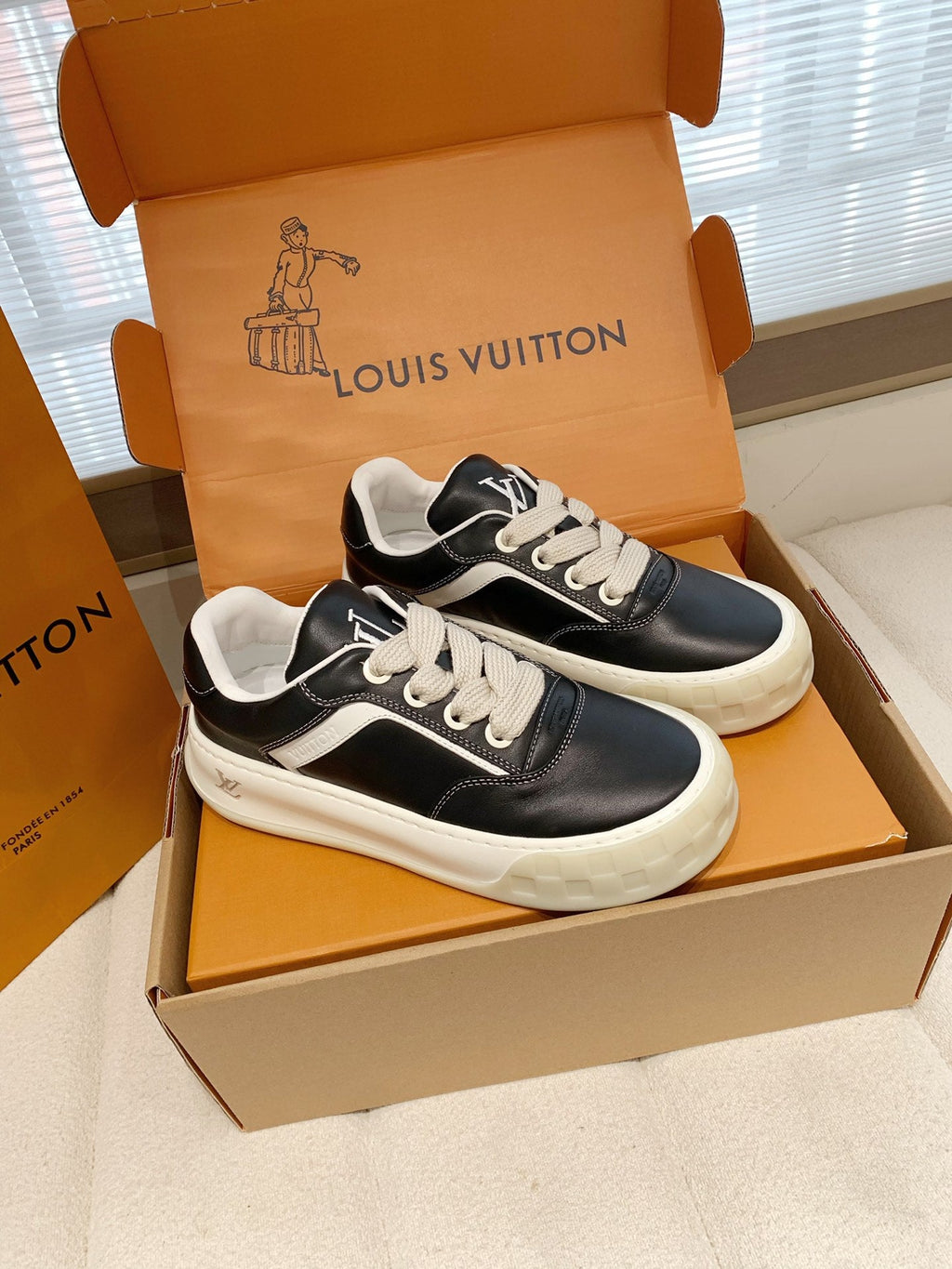 LV 26S TILTED SNEAKERS IN BLACK CALFSKIN