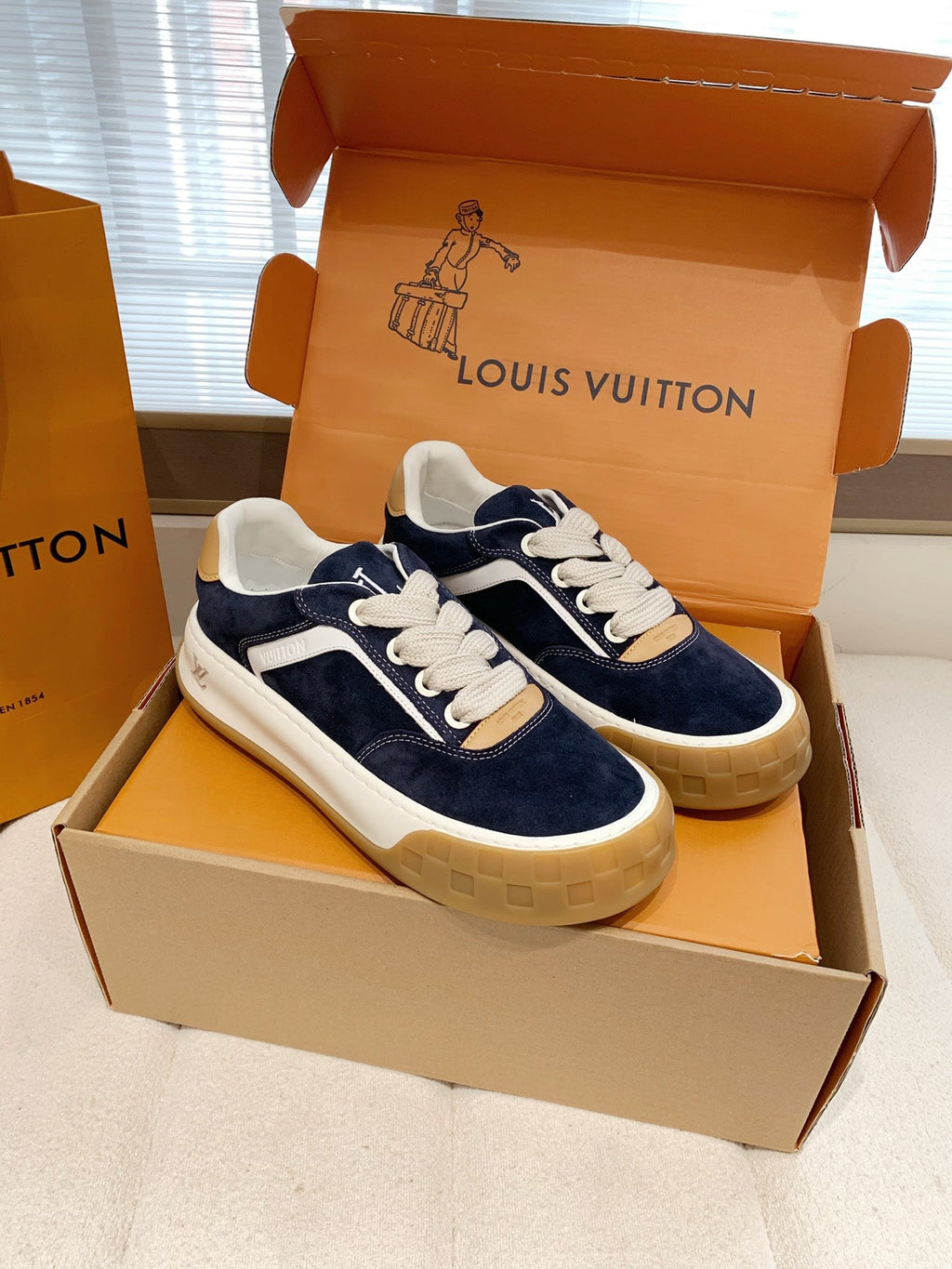LV 26S TILTED SNEAKERS IN DARK BLUE SUEDE