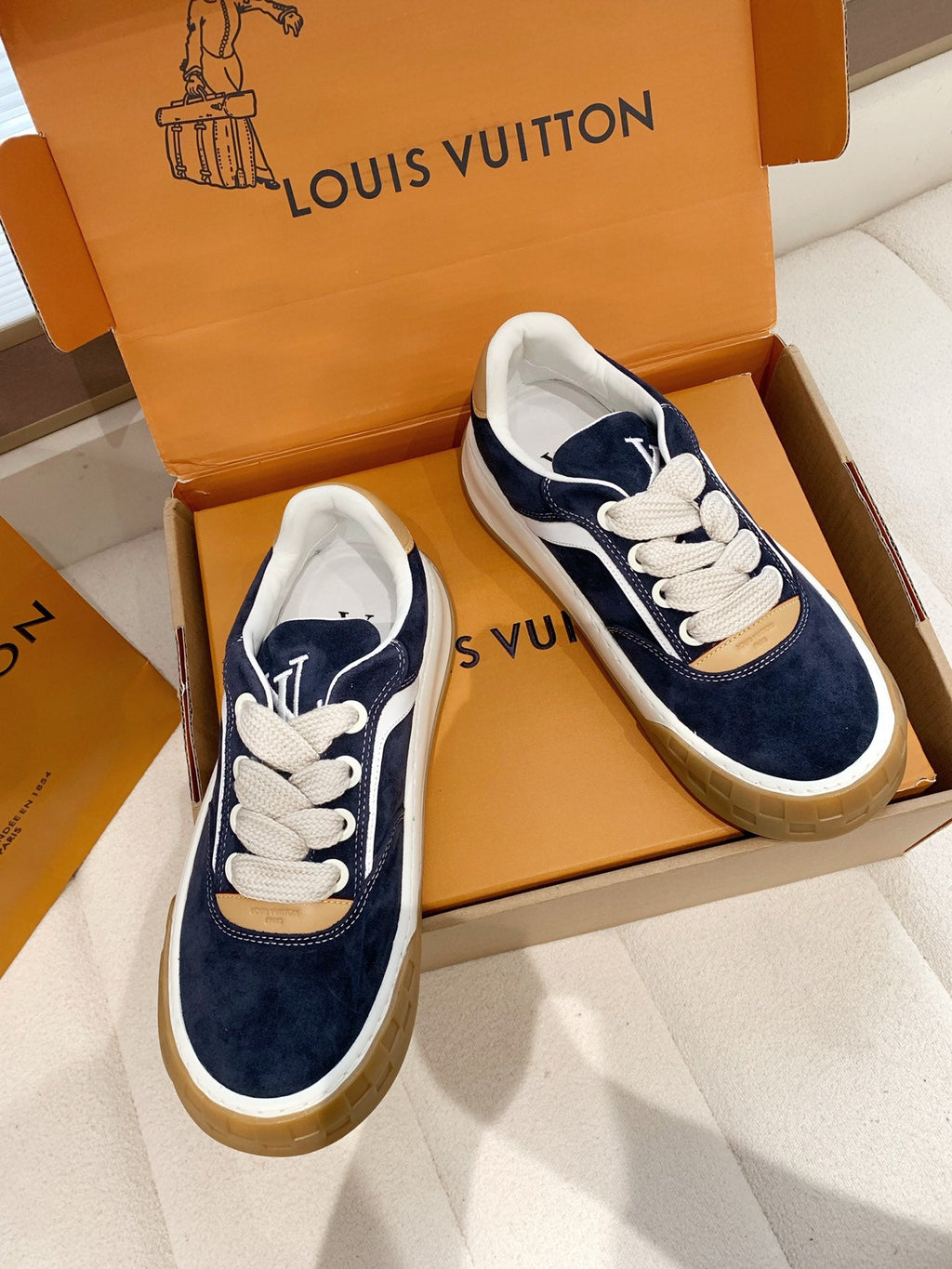 LV 26S TILTED SNEAKERS IN DARK BLUE SUEDE