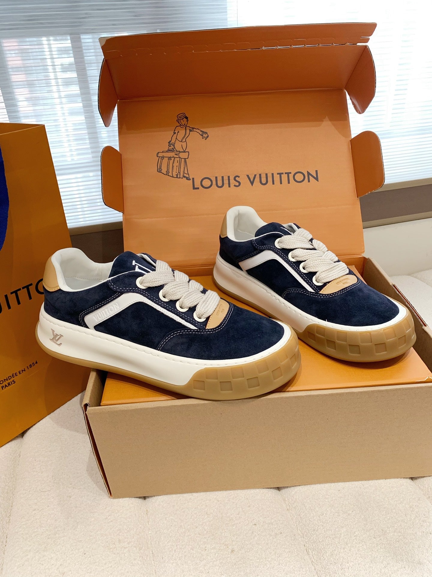 LV 26S TILTED SNEAKERS IN DARK BLUE SUEDE