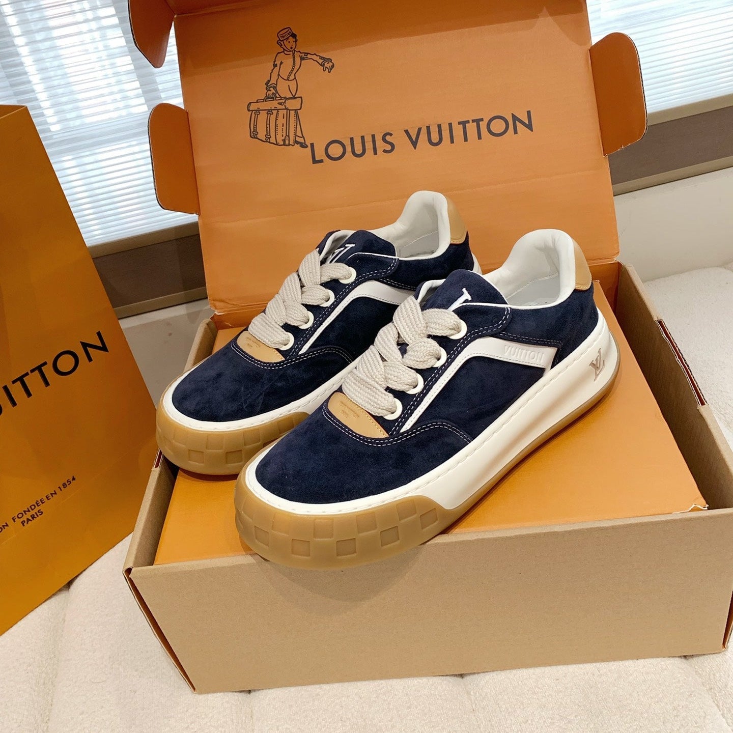 LV 26S TILTED SNEAKERS IN DARK BLUE SUEDE