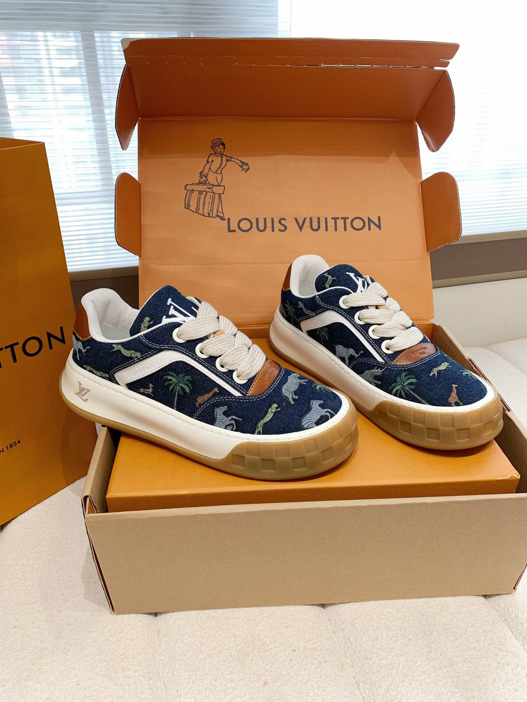 LV 26S TILTED SNEAKERS IN NAVY BLUE DENIM SAFARI PRINT