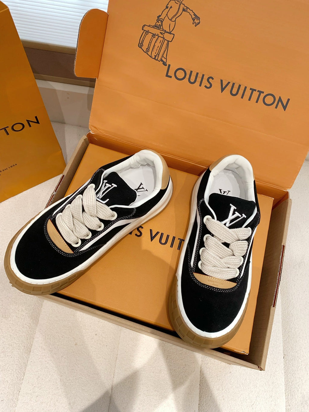 LV 26S TILTED SNEAKERS IN BLACK SUEDE
