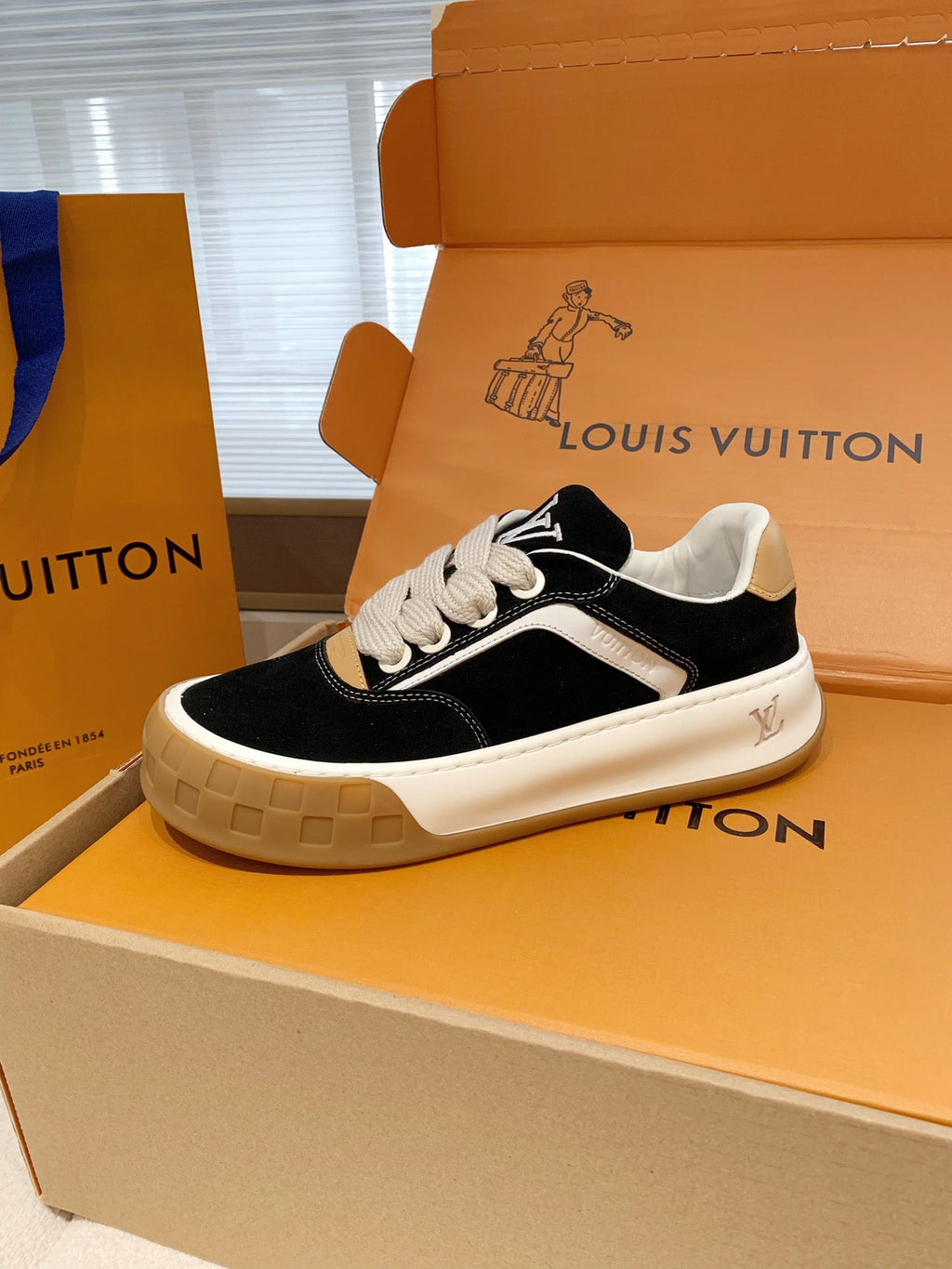 LV 26S TILTED SNEAKERS IN BLACK SUEDE